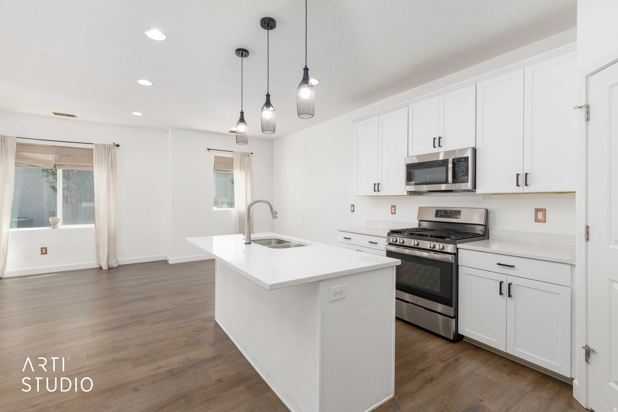 SALT POINT - Residential