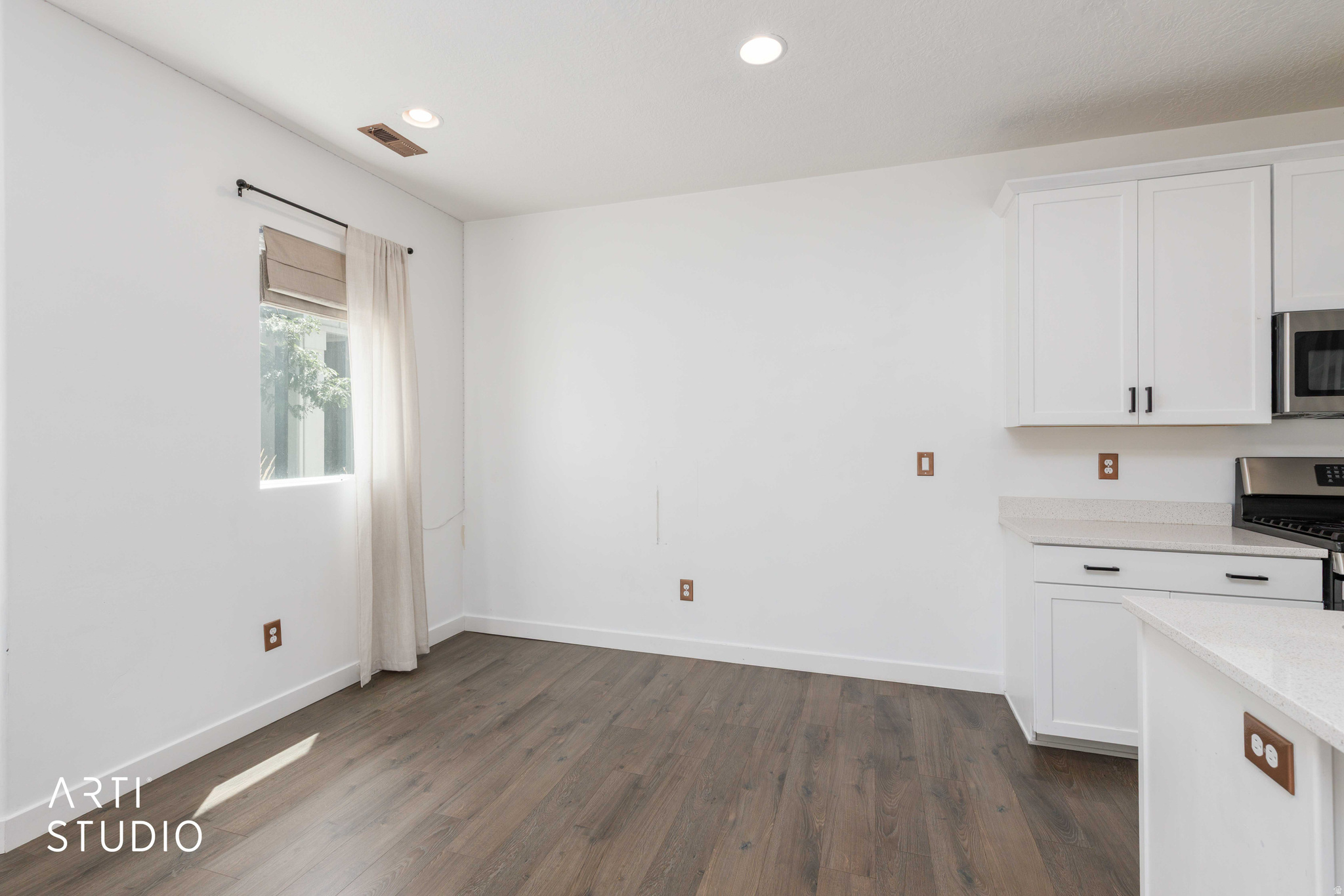 SALT POINT - Residential