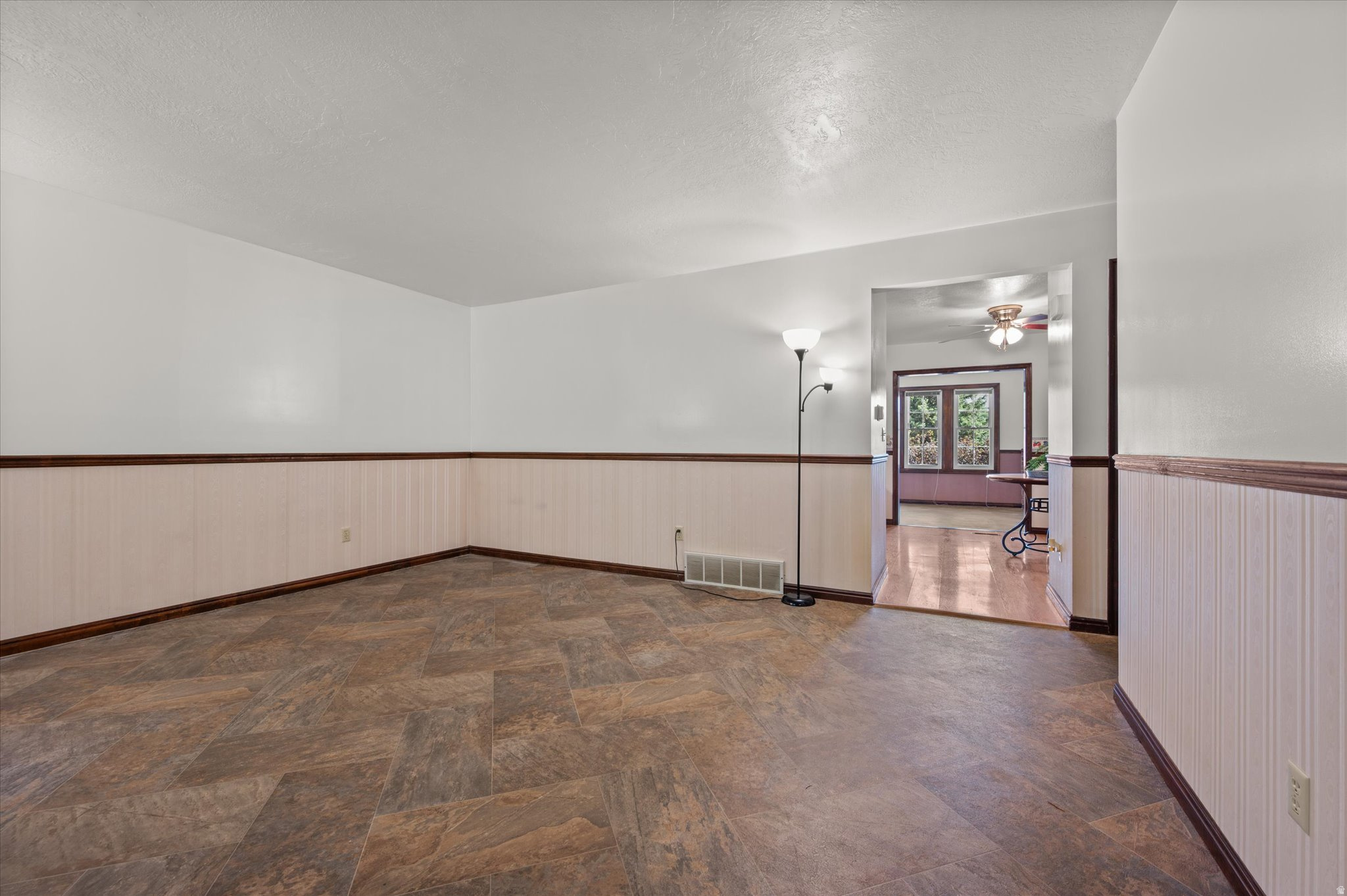 CANYON TERRACE - Residential