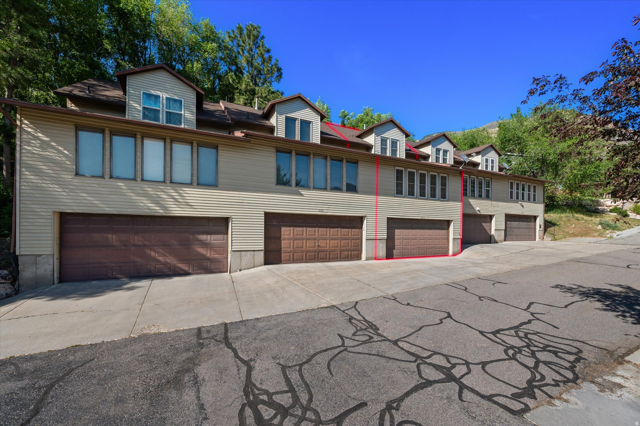 CANYON TERRACE - Residential