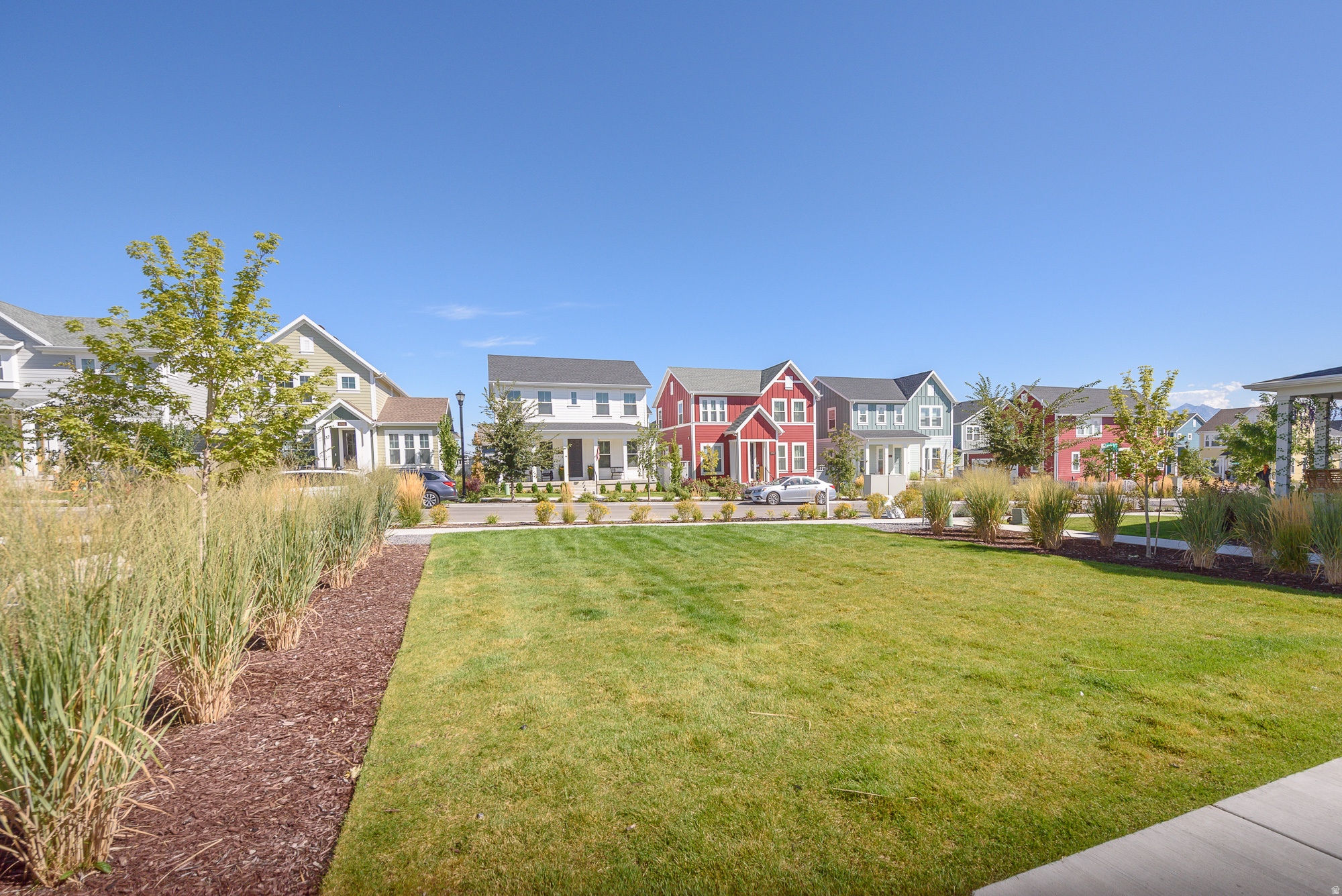 DAYBREAK - Residential