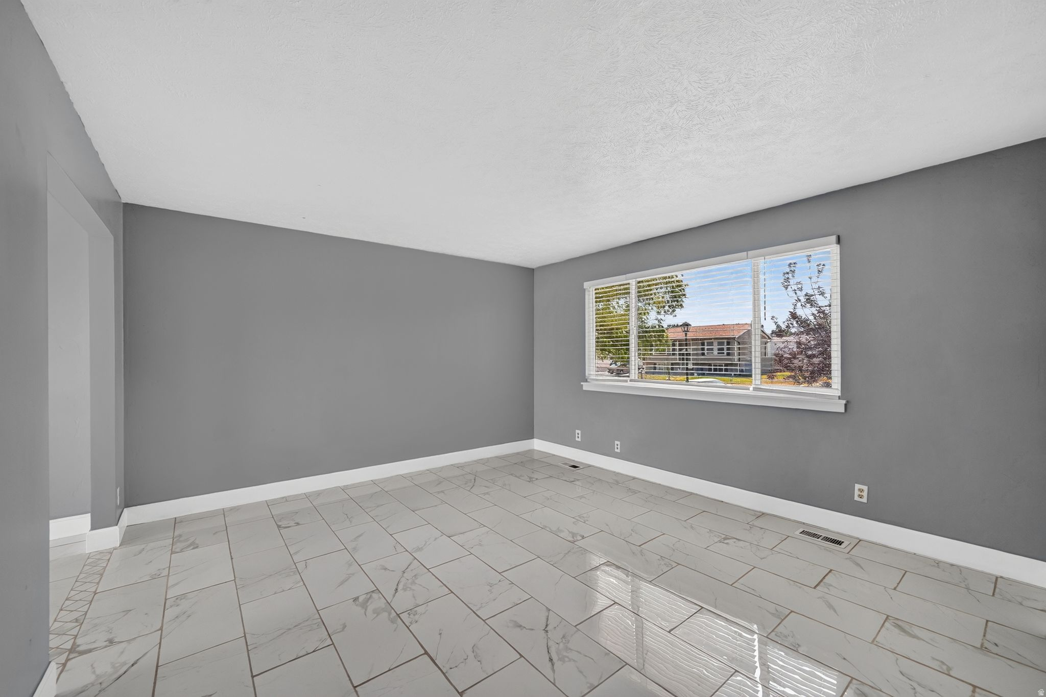 BONNEVILLE ACRES - Residential