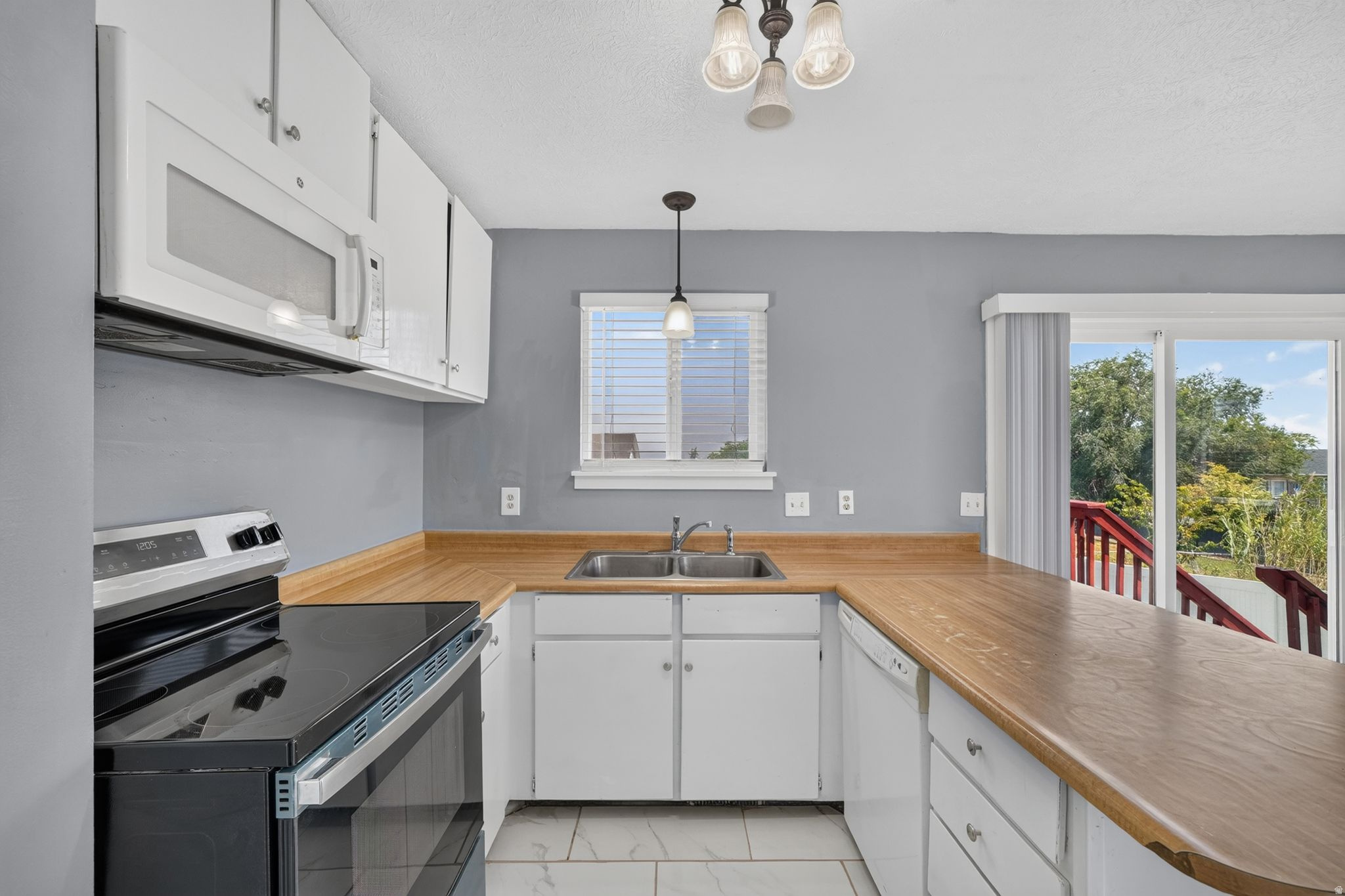 BONNEVILLE ACRES - Residential