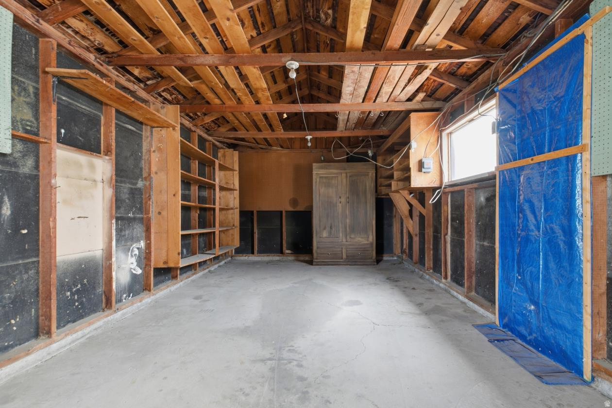 LARSON SUB - Residential