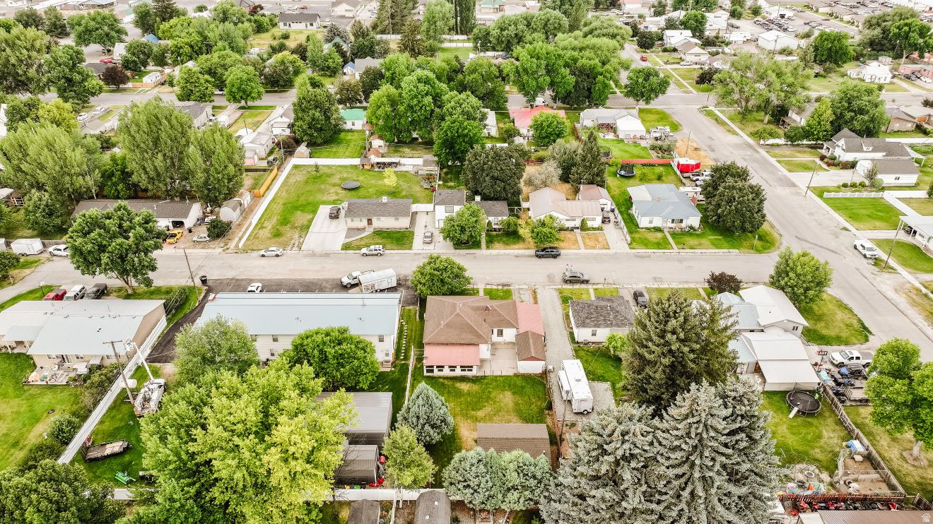 LARSON SUB - Residential