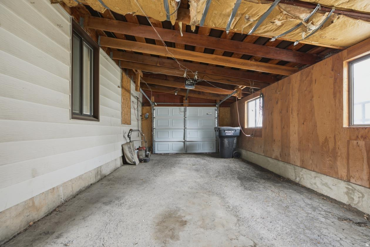 LARSON SUB - Residential