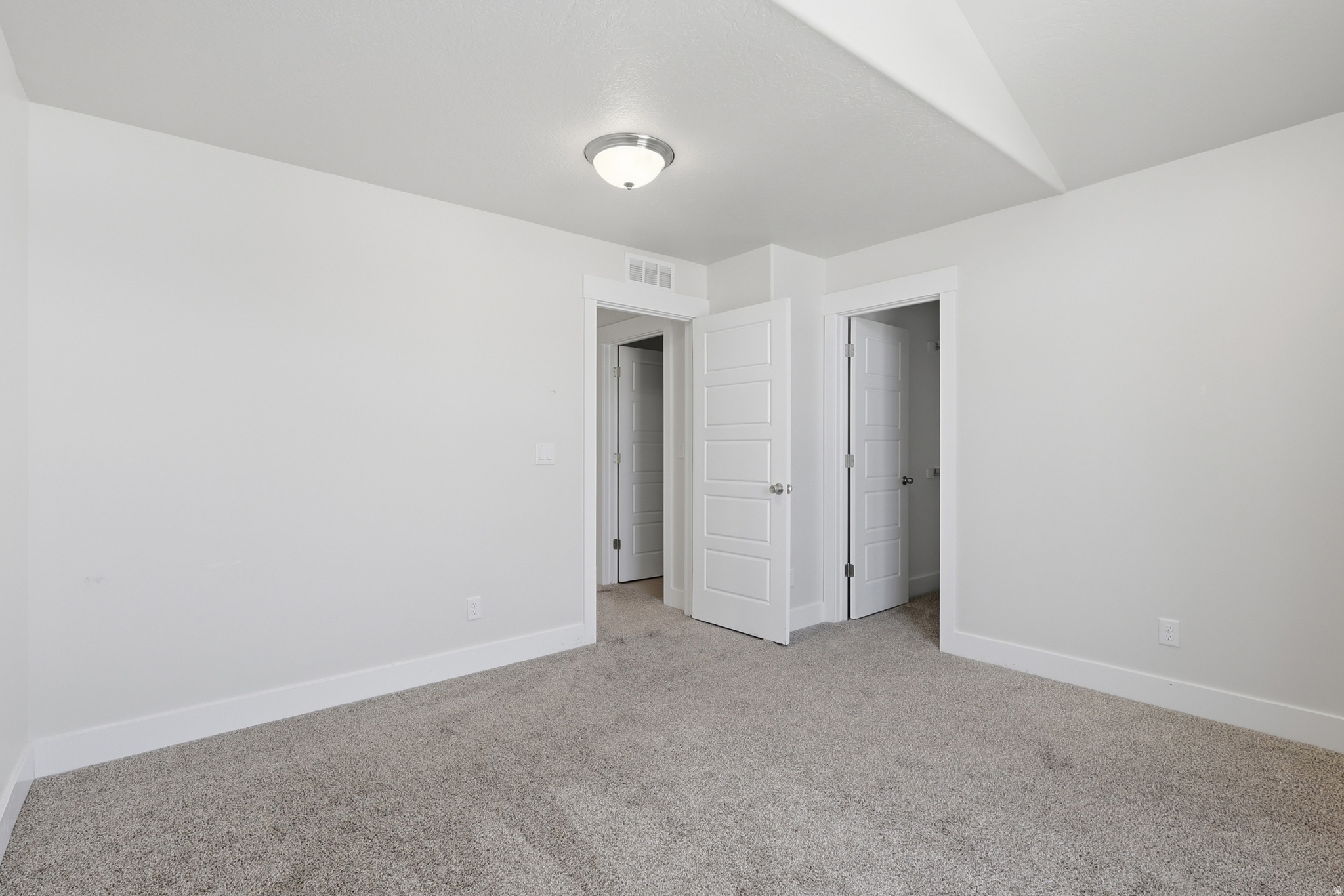 CROSSING AT TRAVERSE - Residential