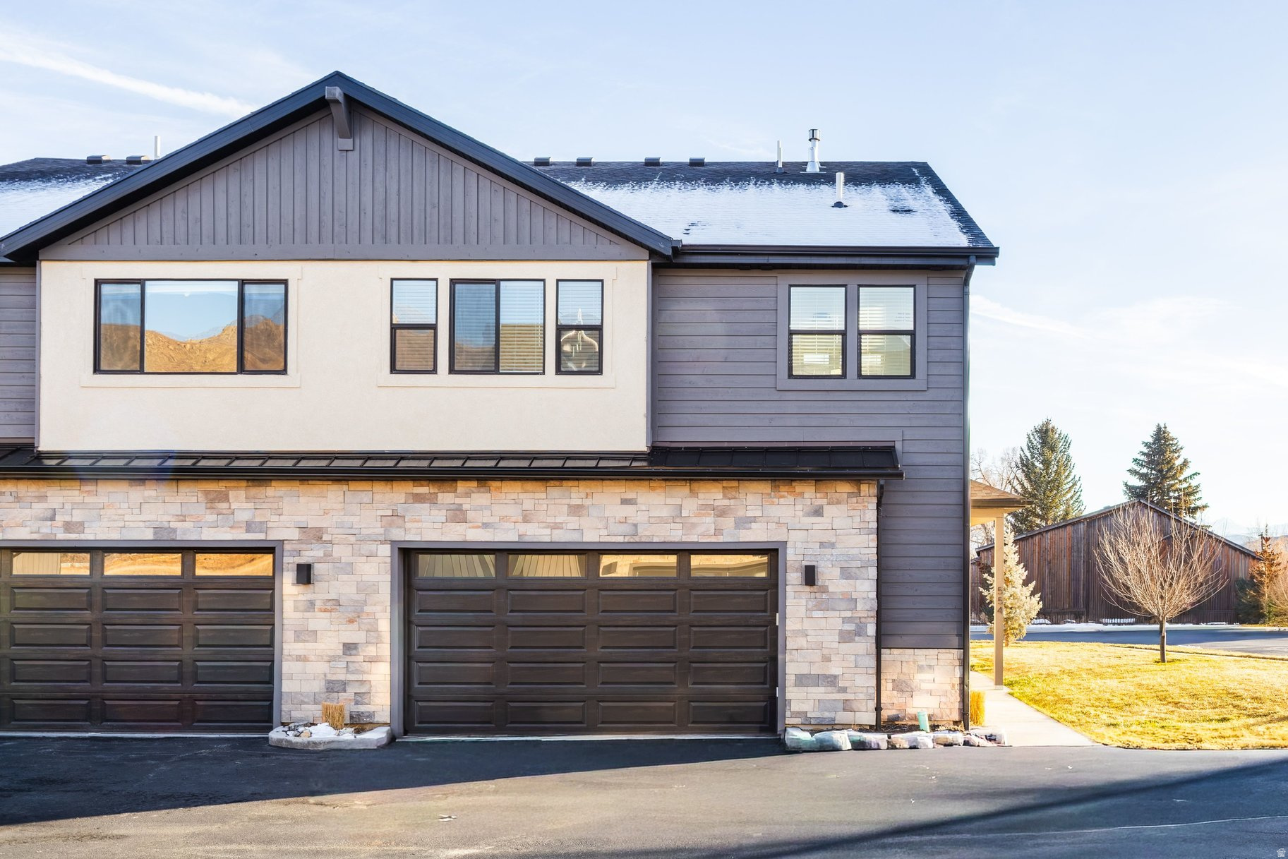 LODGES @ SNAKE CREEK - Residential