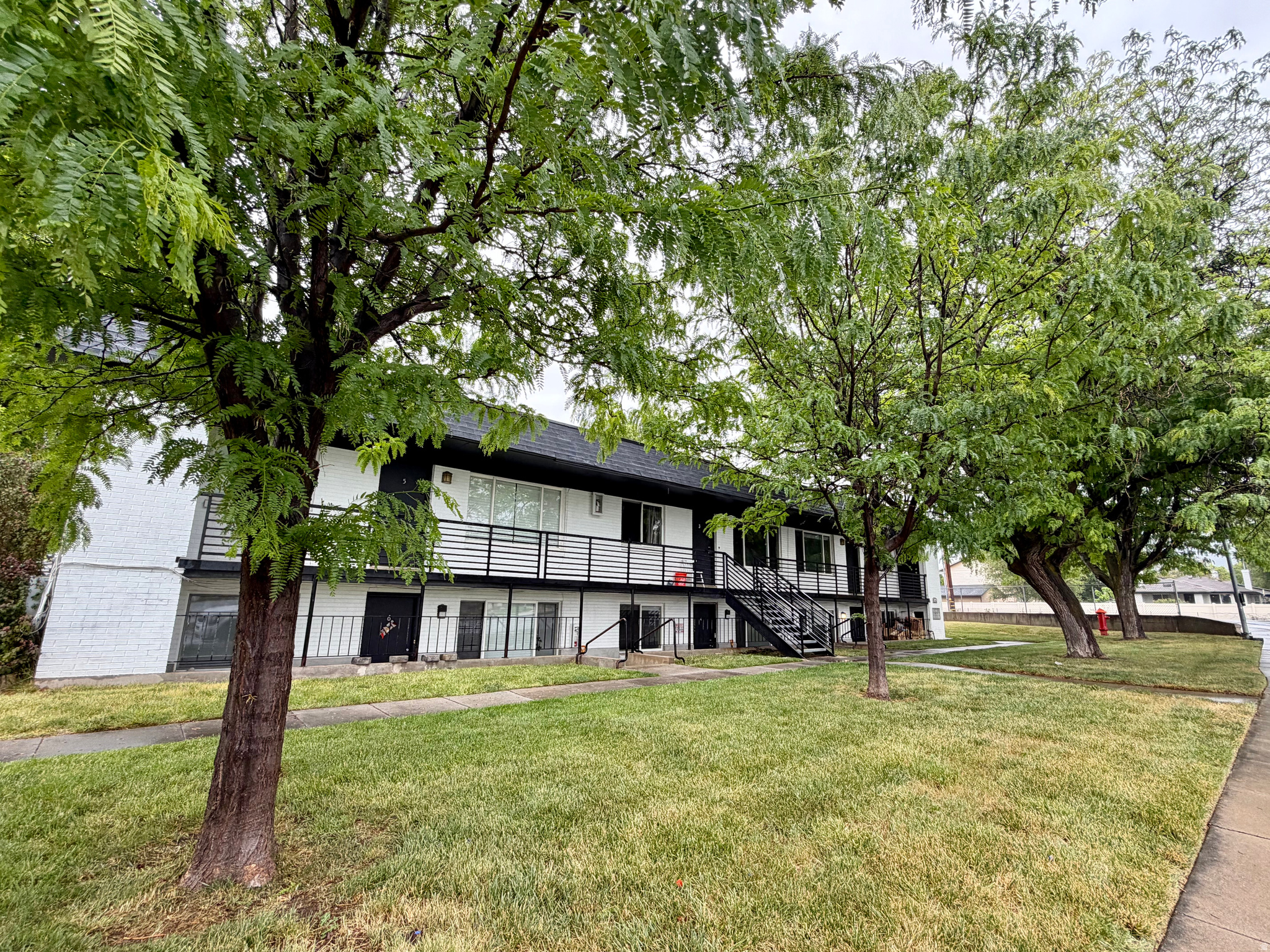 RADIUS CURVE - Residential Lease
