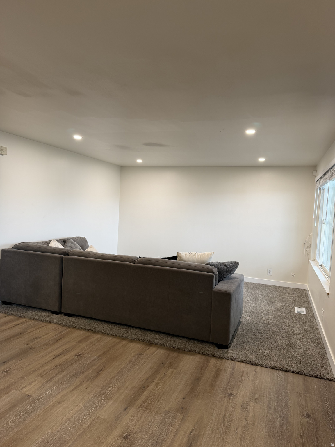 RADIUS CURVE - Residential Lease