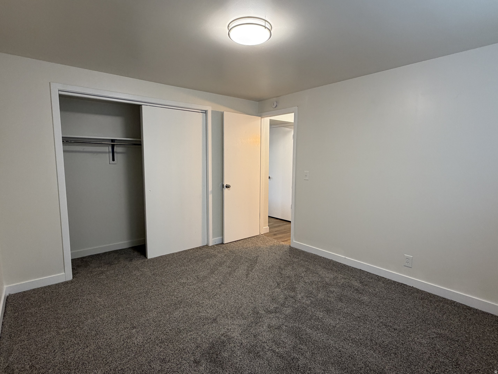 RADIUS CURVE - Residential Lease