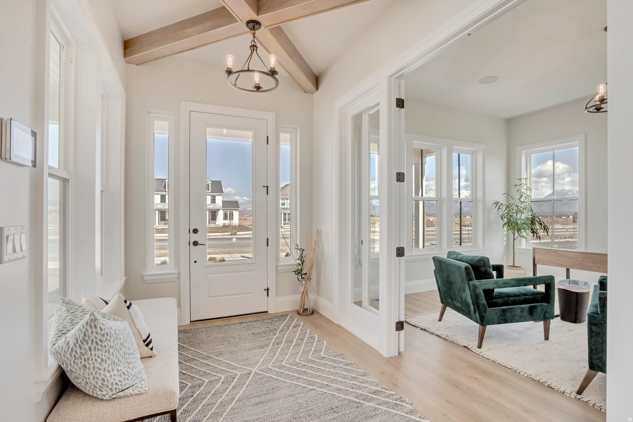 BEACON POINTE - Residential