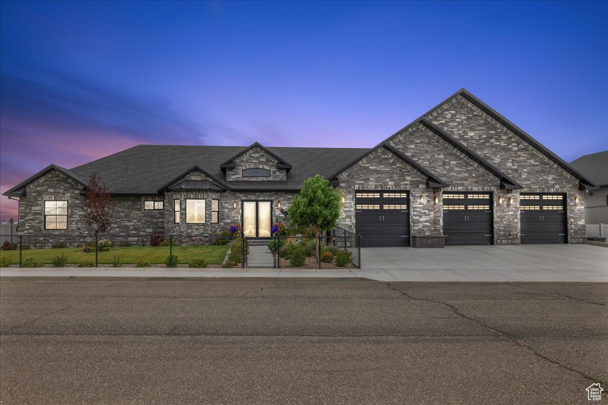 CHAPARRAL ESTATES 8TH ADDITION - Residential