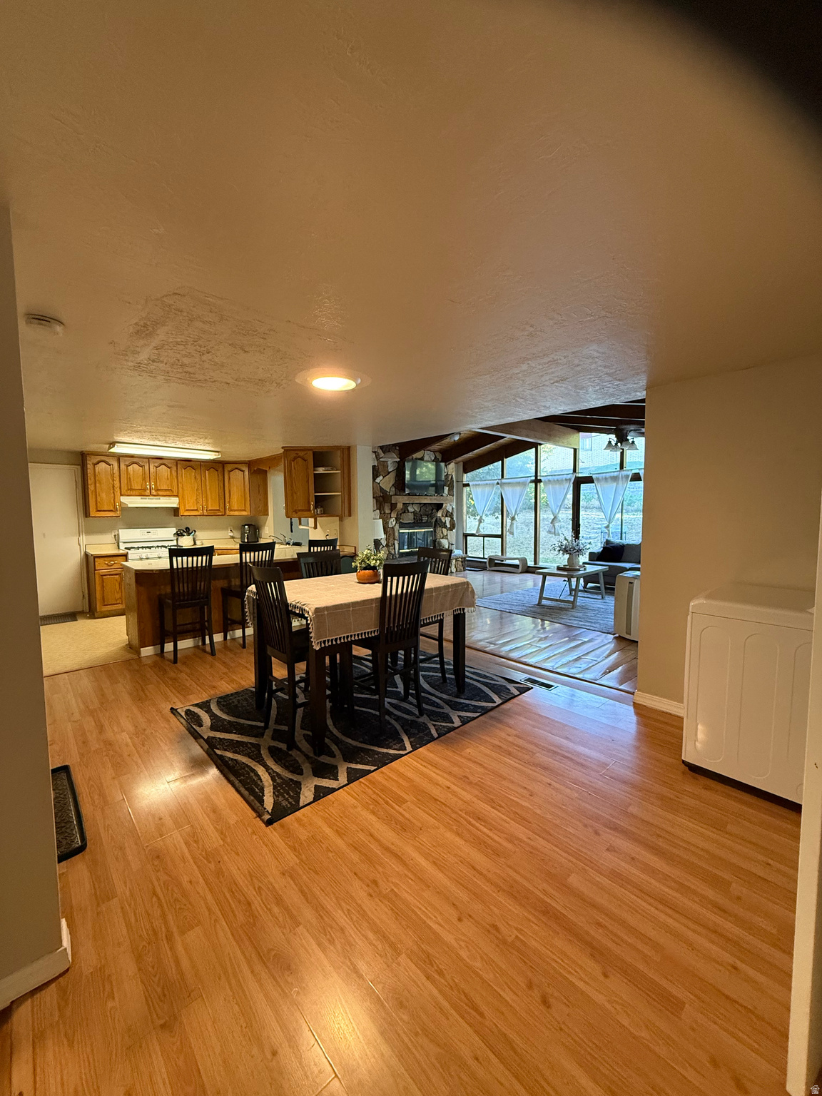 IMPERIAL HEIGHTS - Residential
