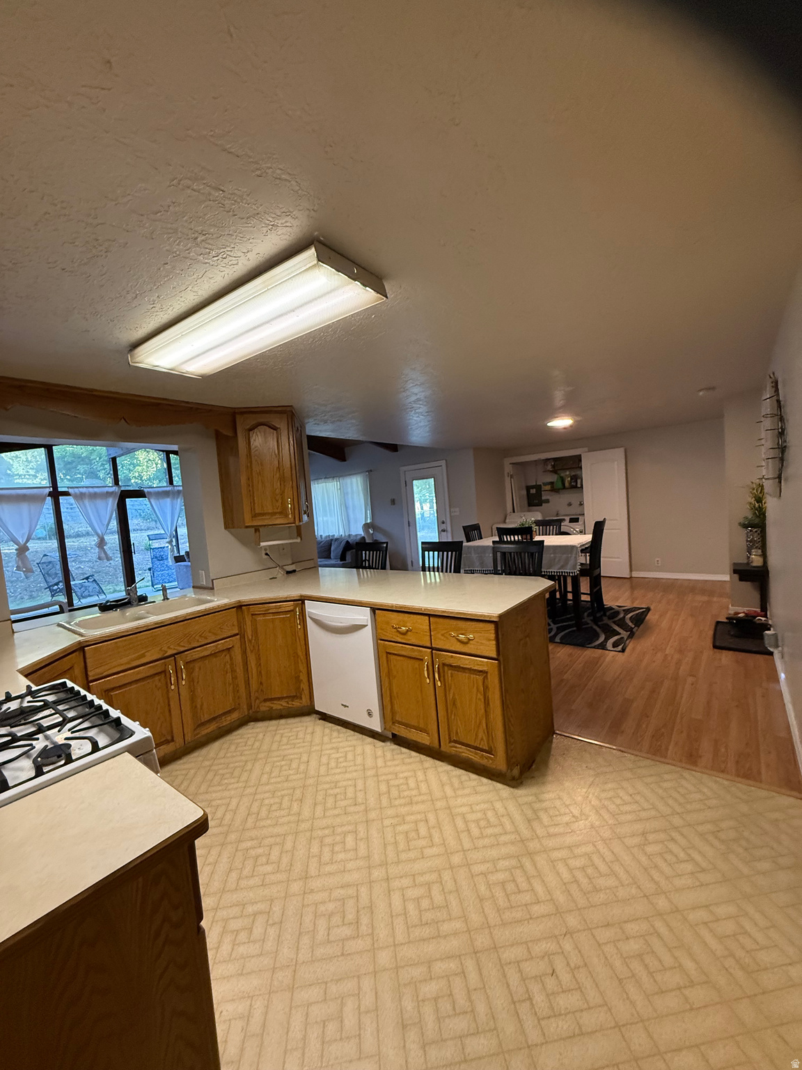 IMPERIAL HEIGHTS - Residential