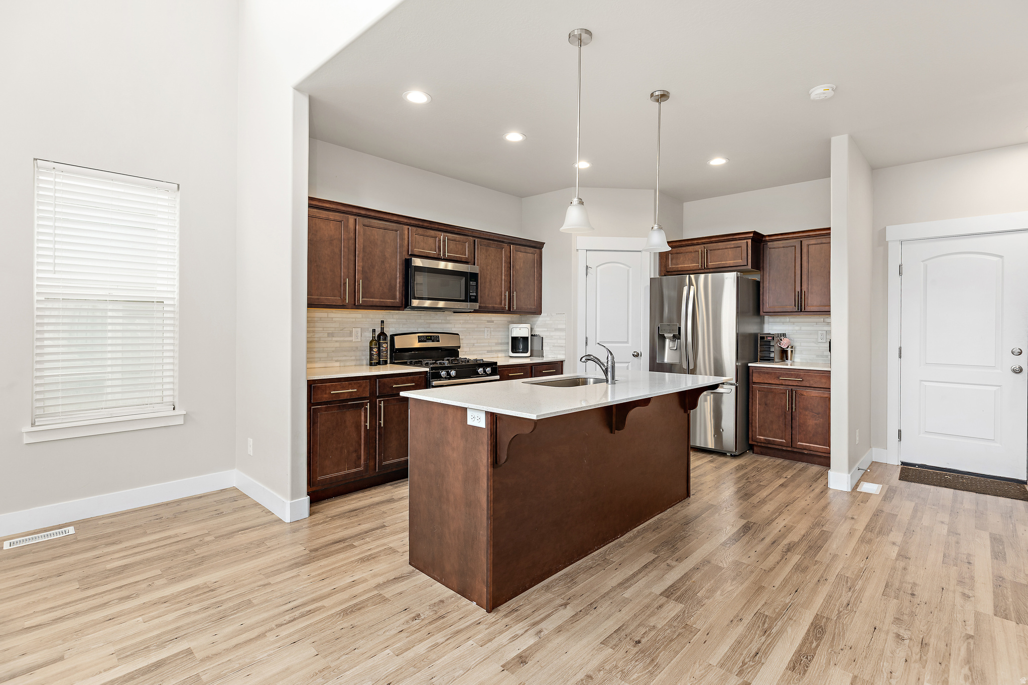 WILLOW POINT - Residential