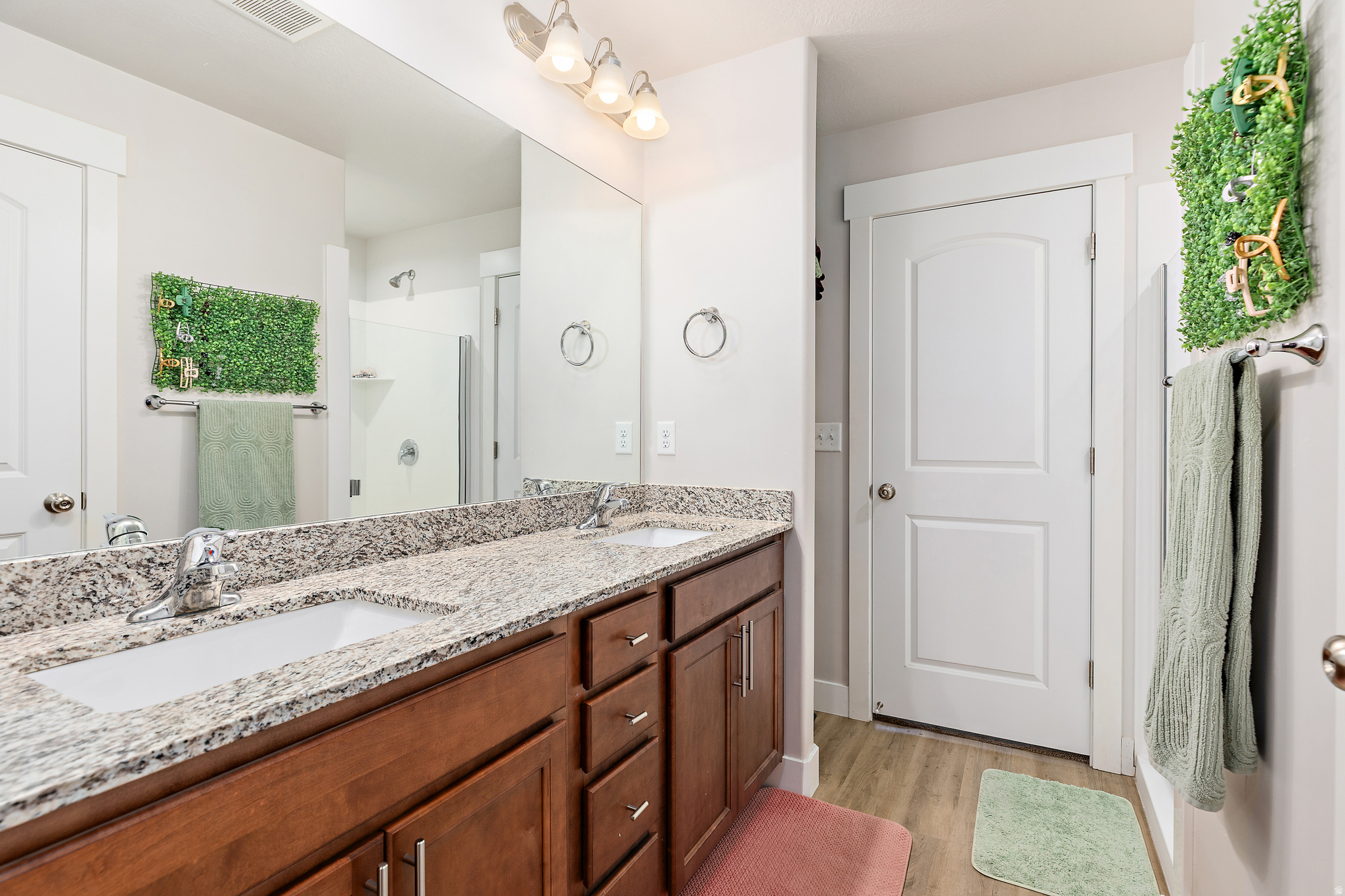 WILLOW POINT - Residential