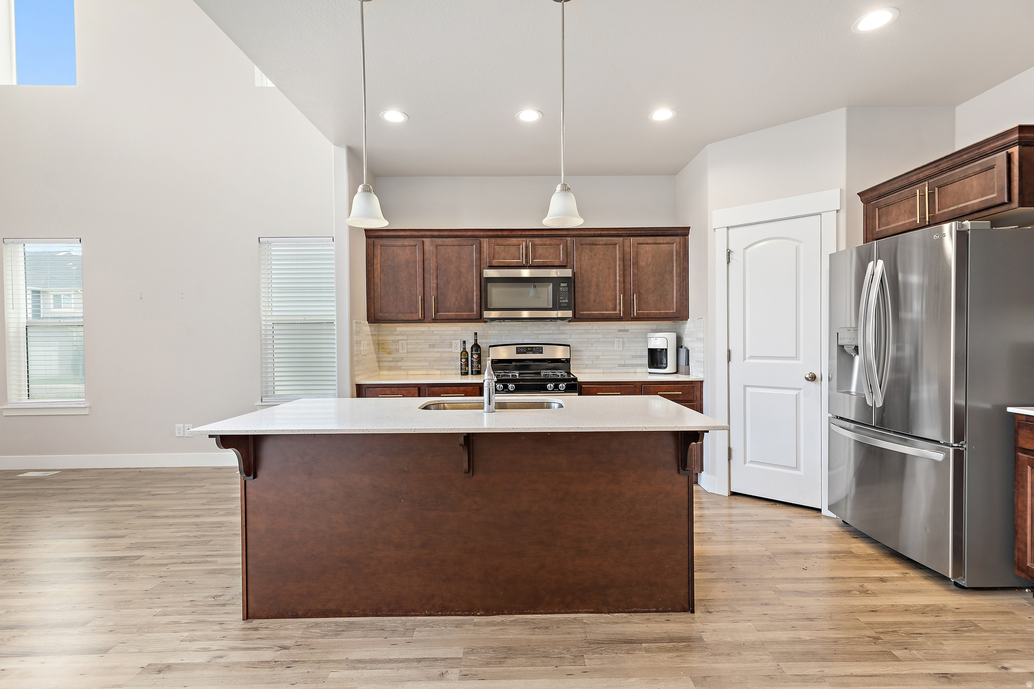 WILLOW POINT - Residential