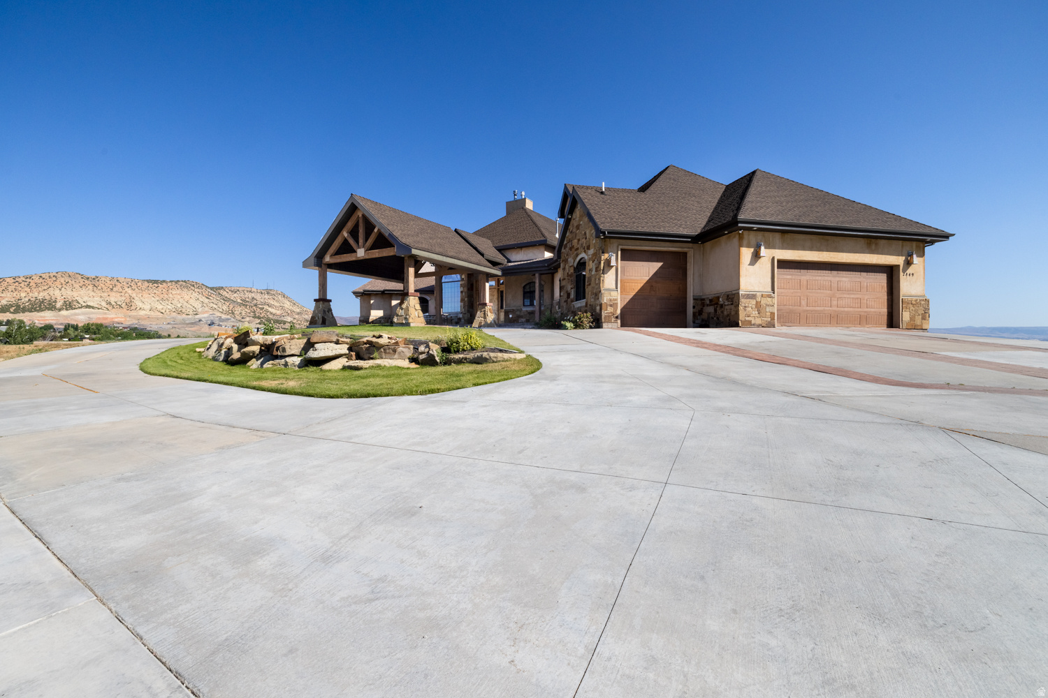 AIR VILLAGE HILLS SUBDIVISION, AMENDED - Residential