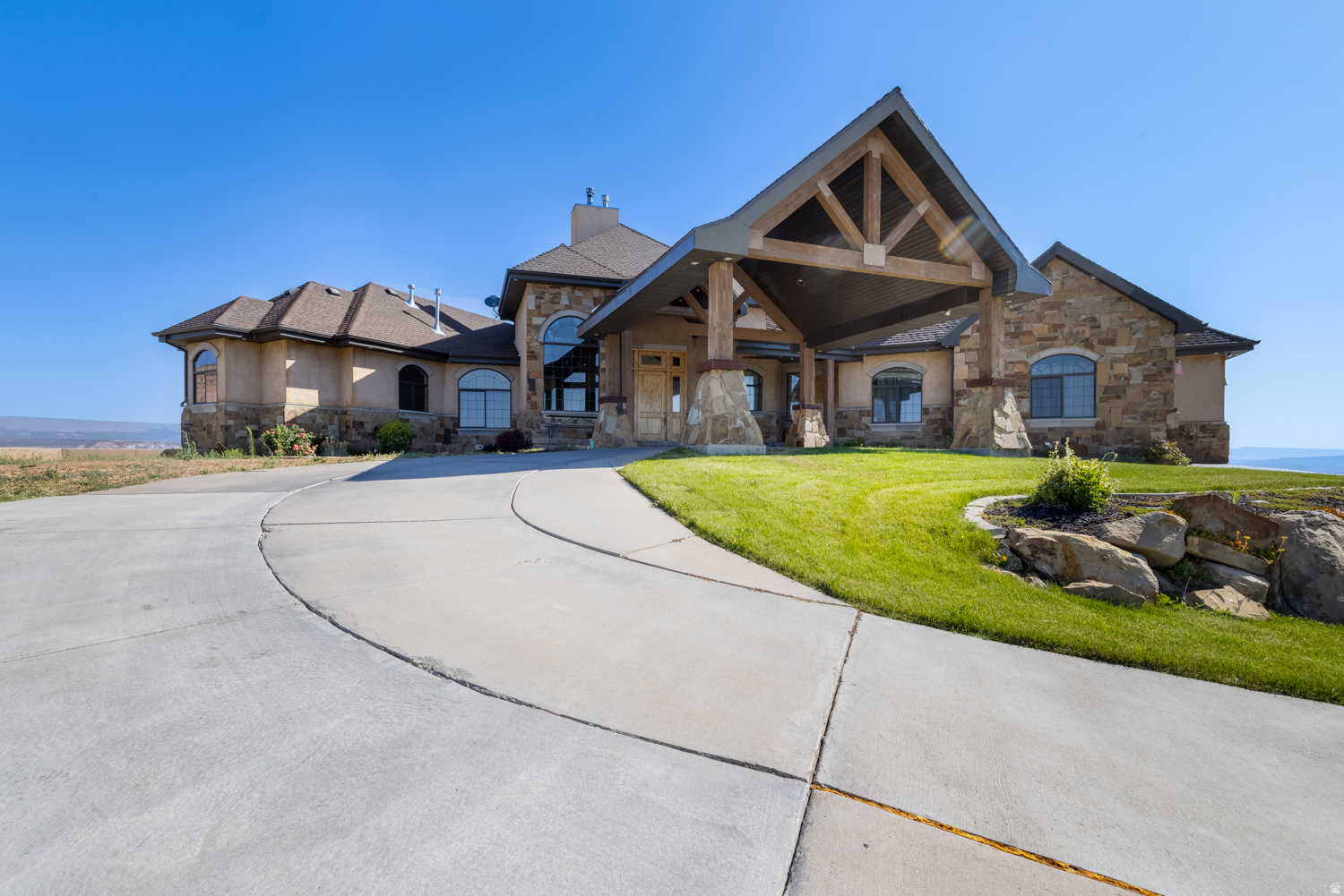 AIR VILLAGE HILLS SUBDIVISION, AMENDED - Residential