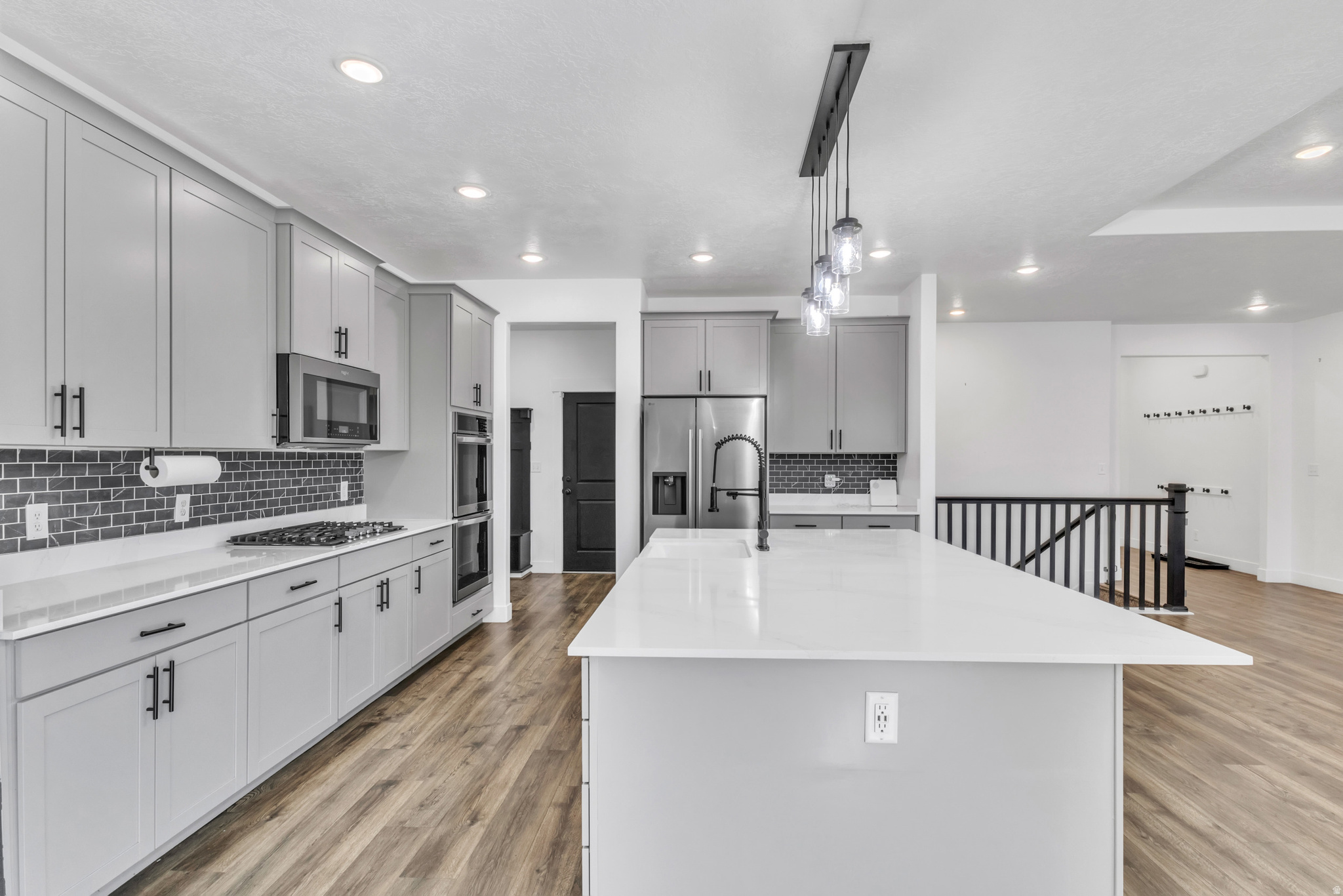 MAPLETON GROVE - Residential