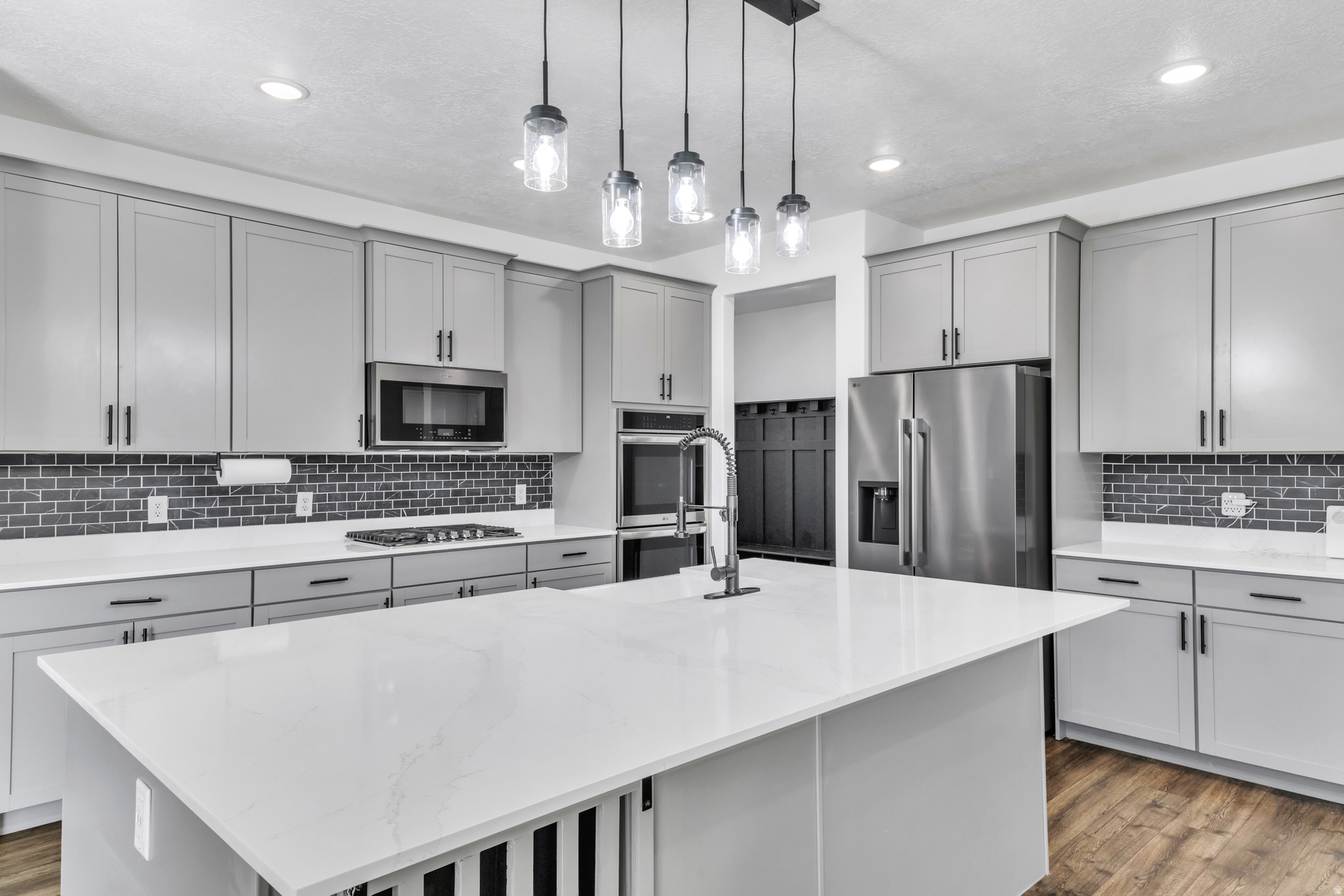 MAPLETON GROVE - Residential