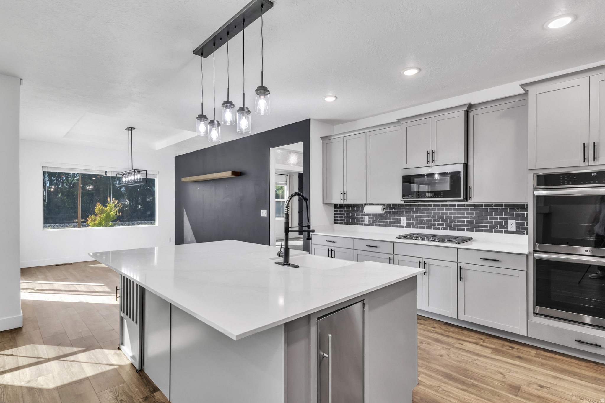 MAPLETON GROVE - Residential