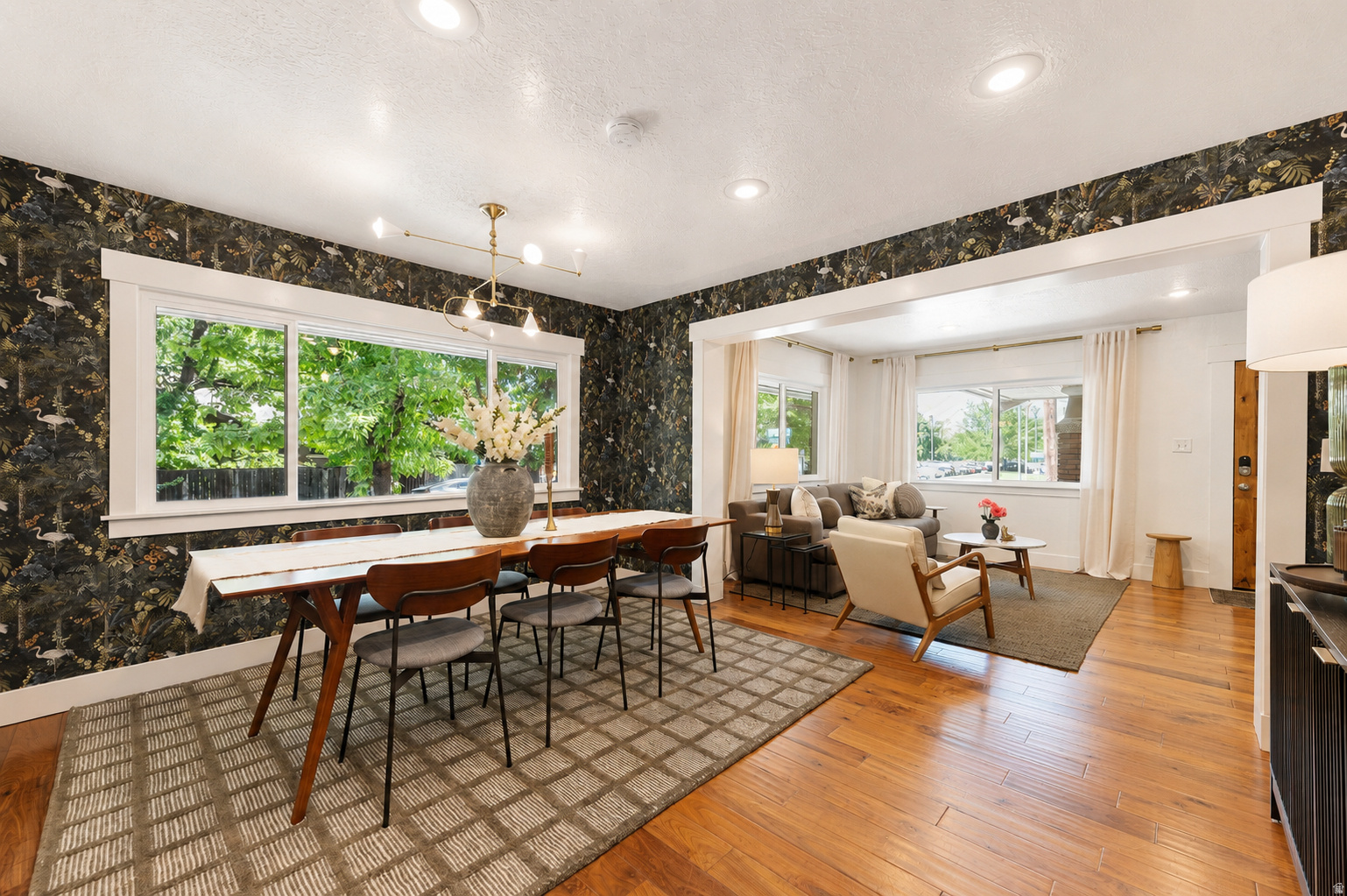 EAST BOULEVARD - Residential