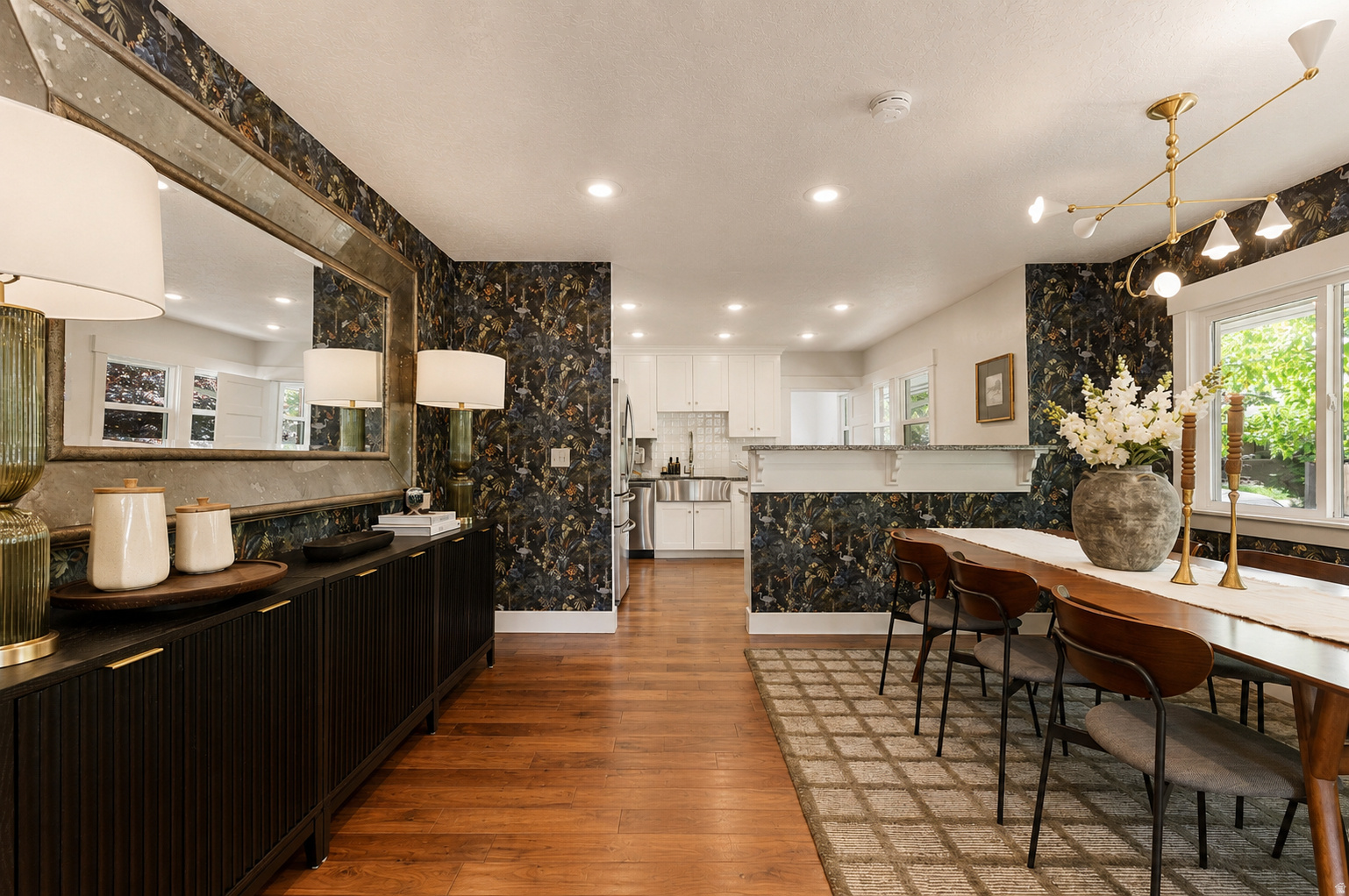 EAST BOULEVARD - Residential