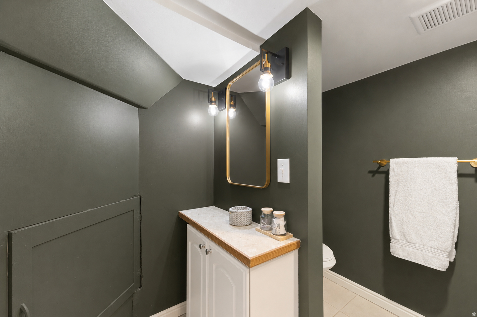 EAST BOULEVARD - Residential