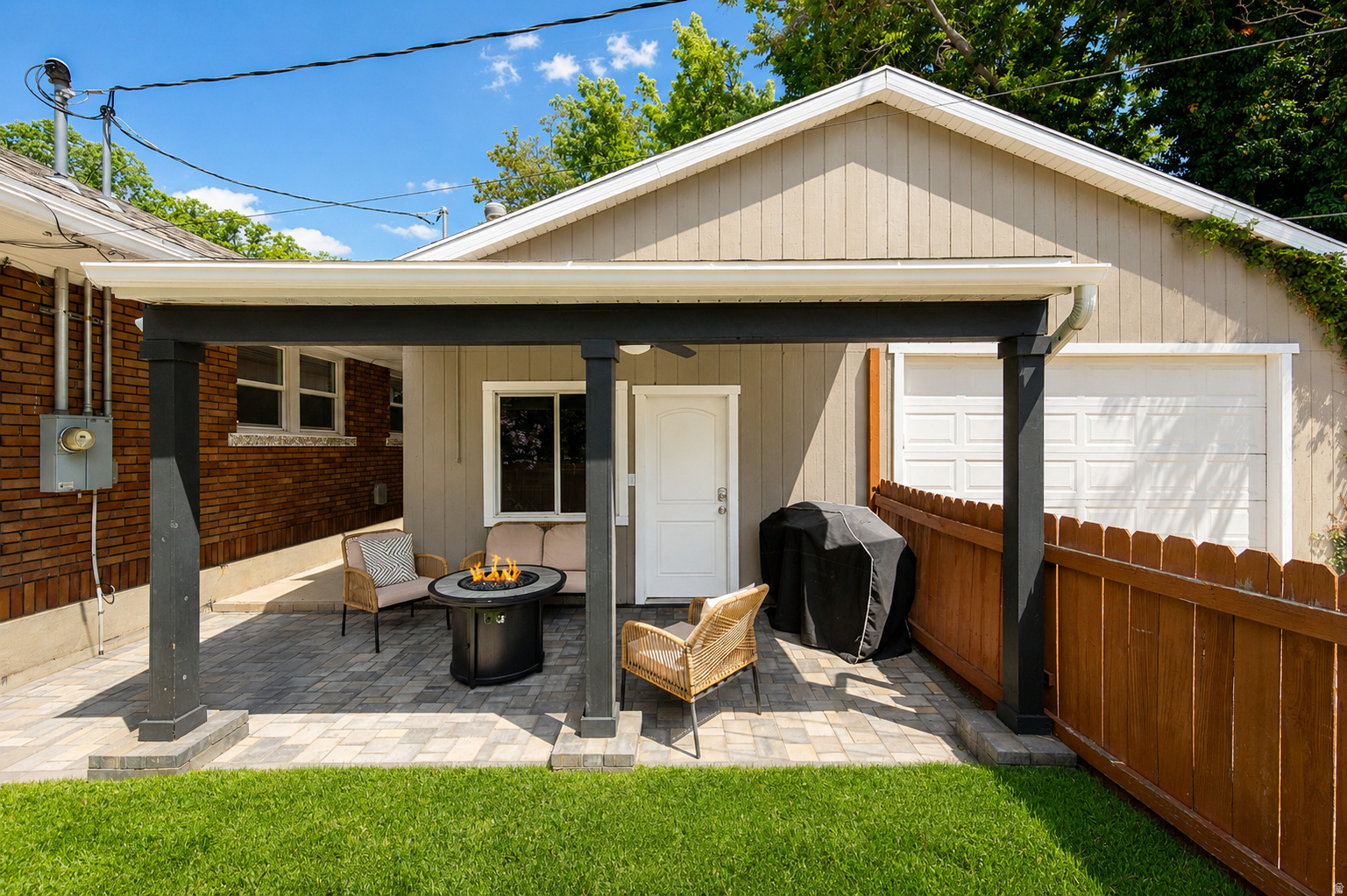 EAST BOULEVARD - Residential