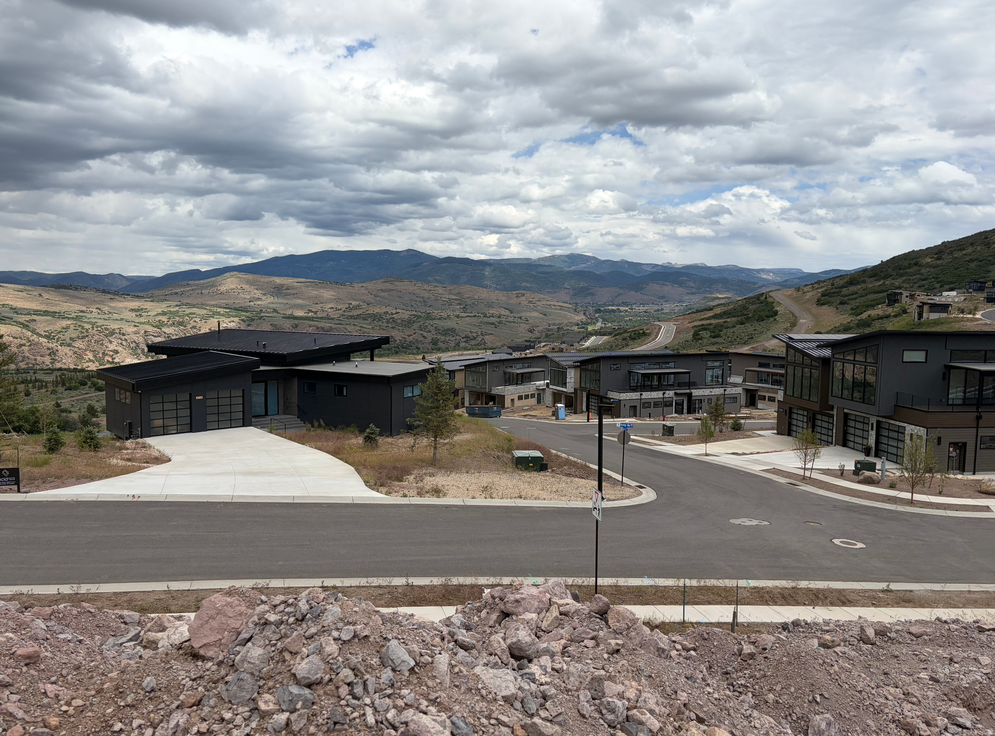 BENLOCH RANCH - Residential