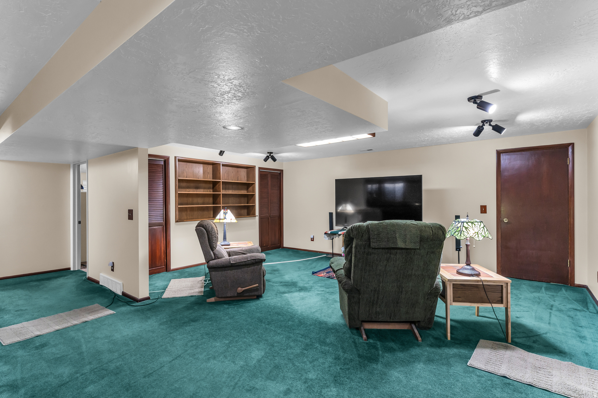 OAK FOREST #5 - Residential