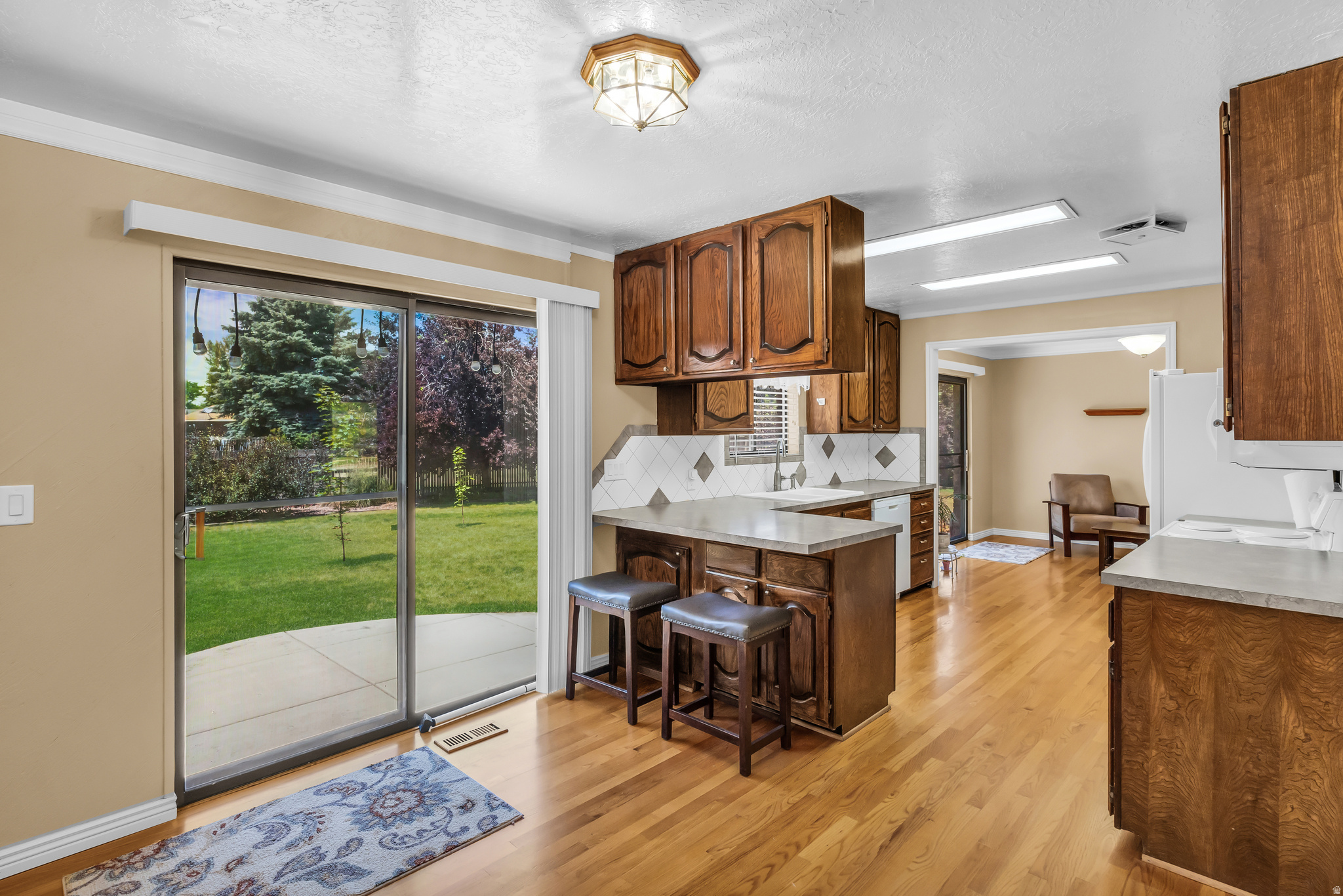 OAK FOREST #5 - Residential