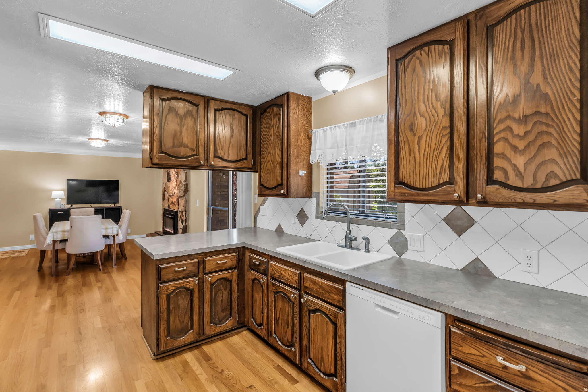 OAK FOREST #5 - Residential
