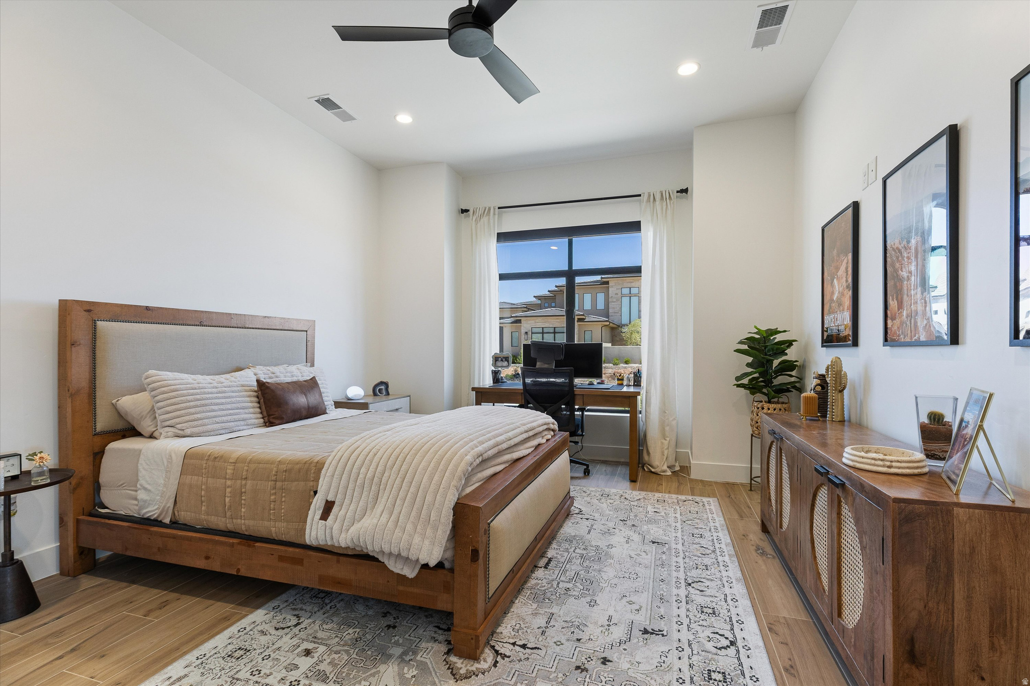 TONAQUINT COVE - Residential