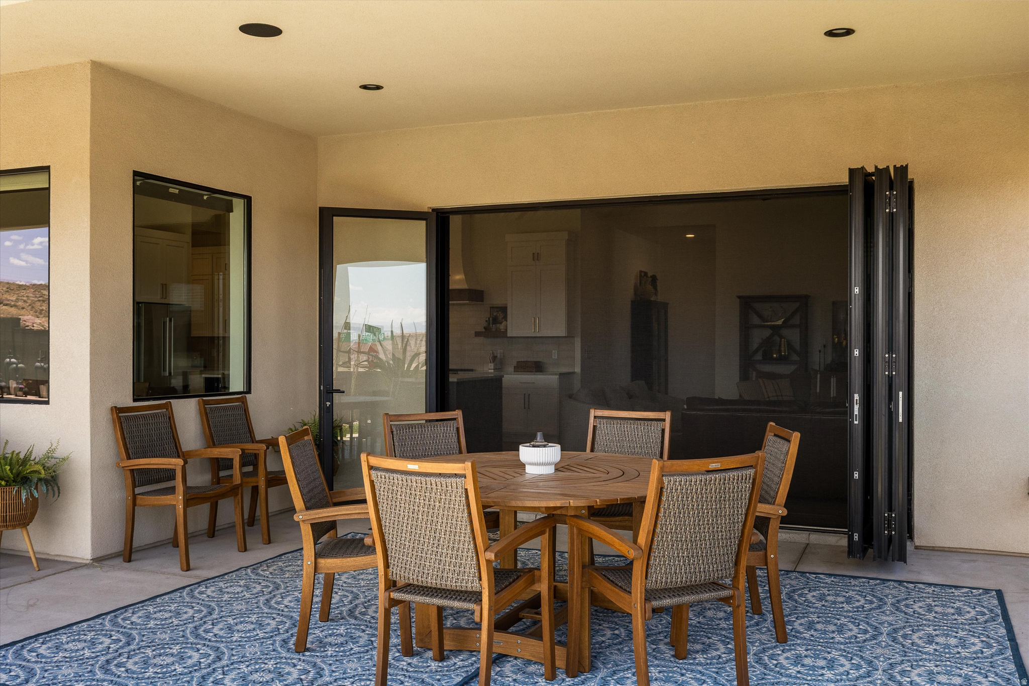 TONAQUINT COVE - Residential