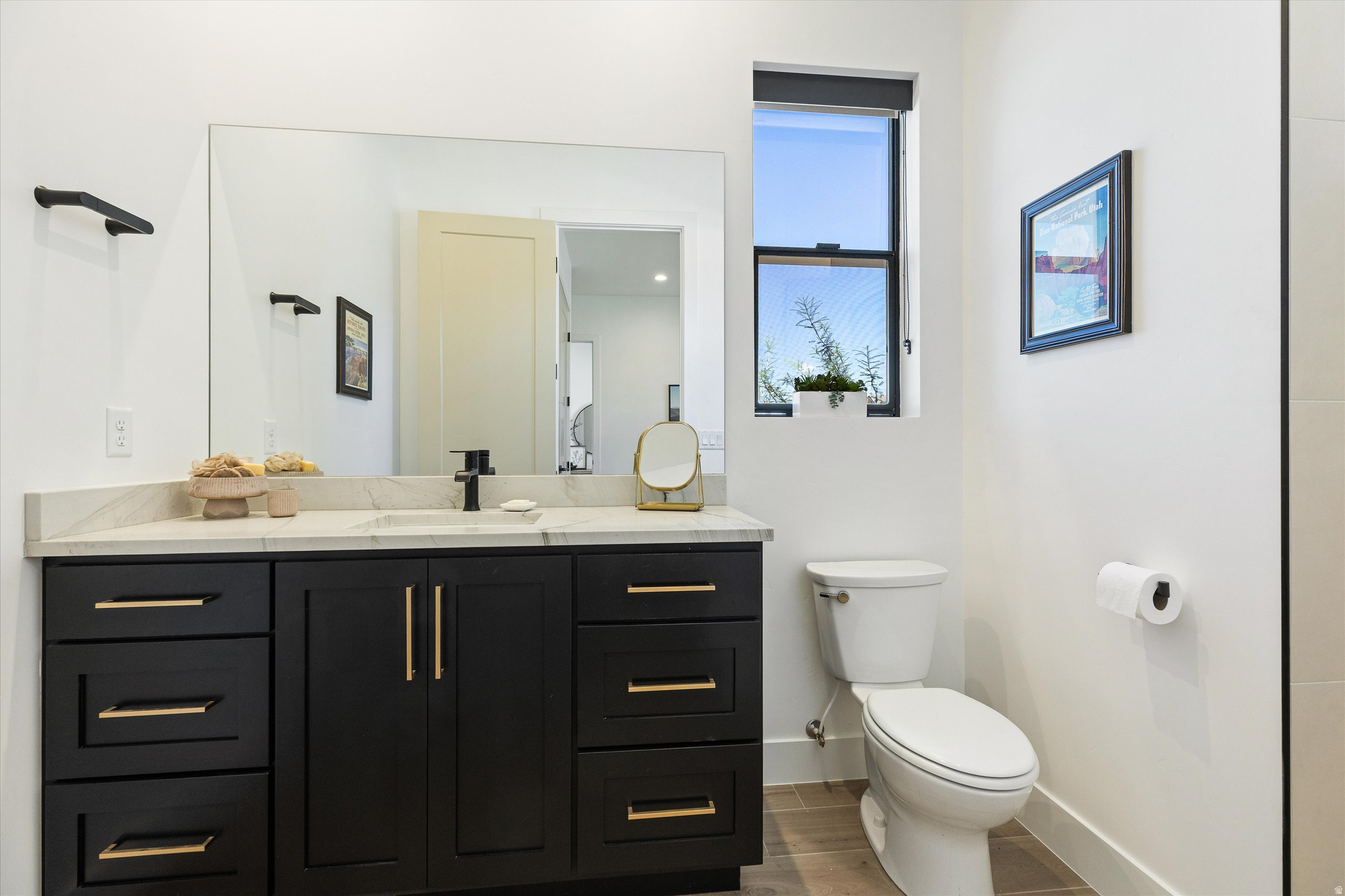 TONAQUINT COVE - Residential