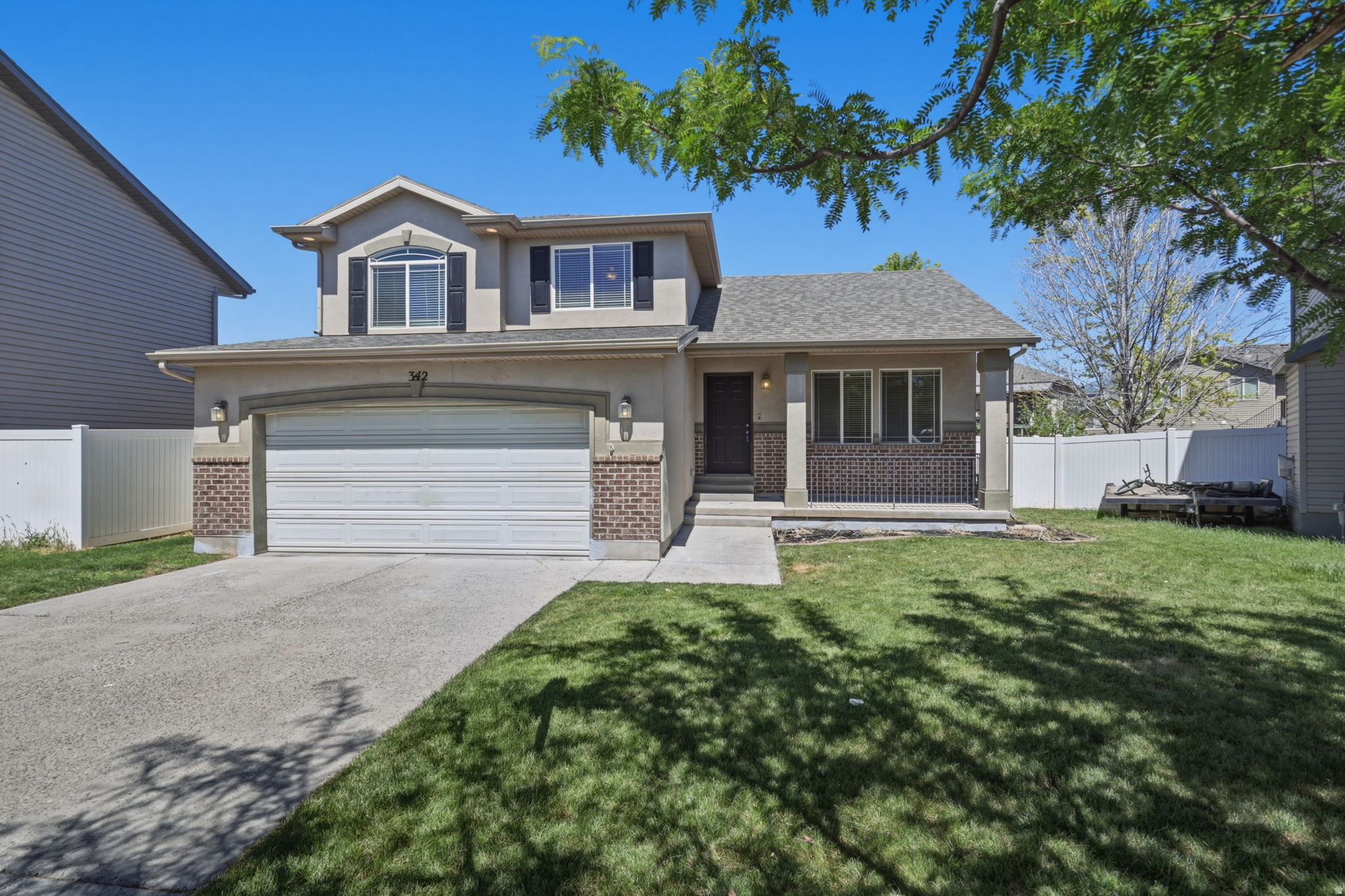 GRAND OPENING | OPEN HOUSE | JUNE 13 | 11-2 | Don't miss this beautifully updated home in the highly sought-after Foxboro subdivision with no HOA. Tucked away on a quiet cul-de-sac in a central location near walking trails and parks, this home features fresh paint and new LVP flooring and carpet throughout, a well-appointed kitchen with granite countertops and stainless steel appliances, and a spacious family room perfect for gathering. Recent upgrades include a new water heater and A/C. The primary suite offers a large bedroom, walk-in closet, and a private bathroom with dual vanities, a separate tub, and shower. Enjoy the fully fenced backyard with added privacy-ideal for relaxing or entertaining.