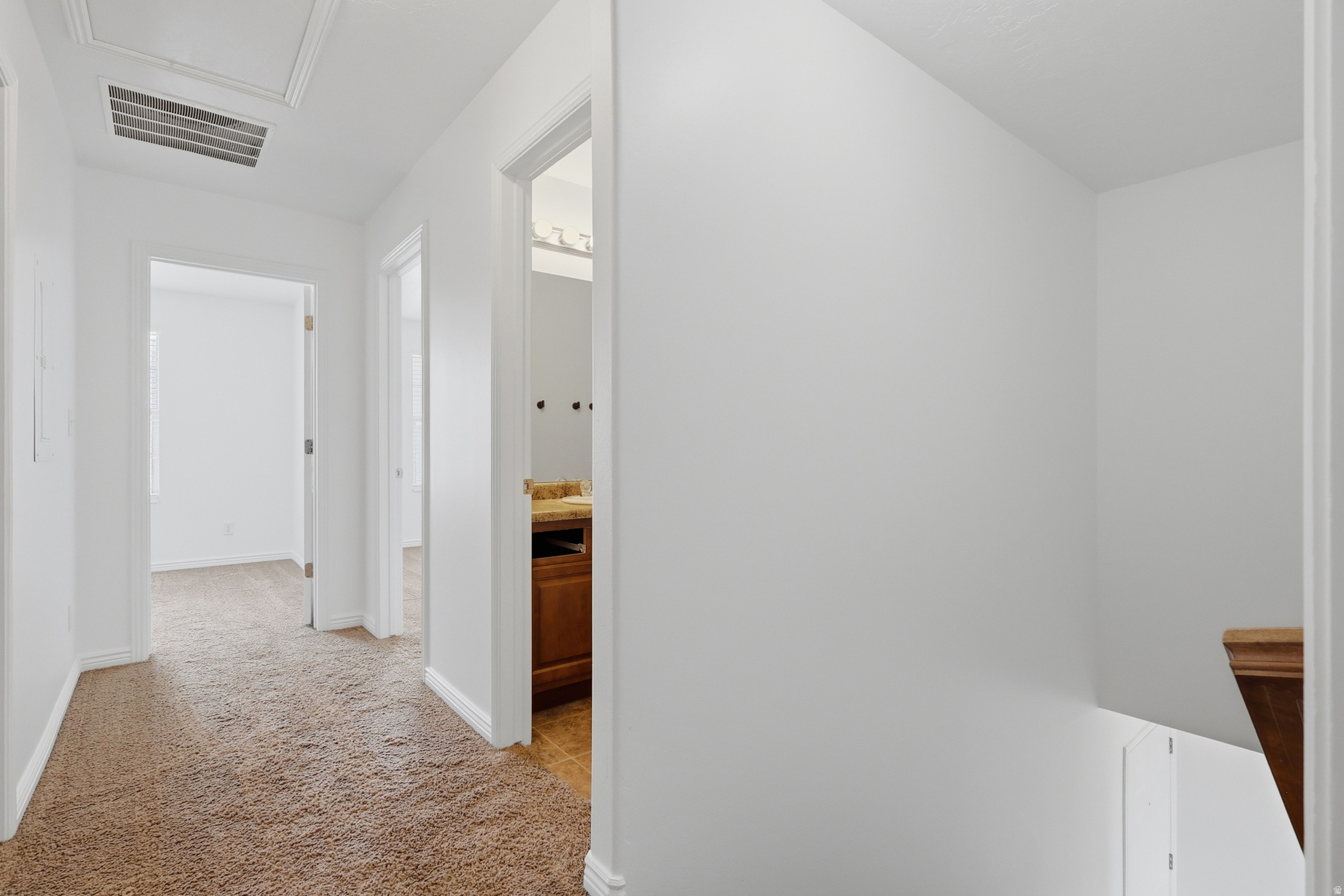 WHISPERING WILLOW - Residential