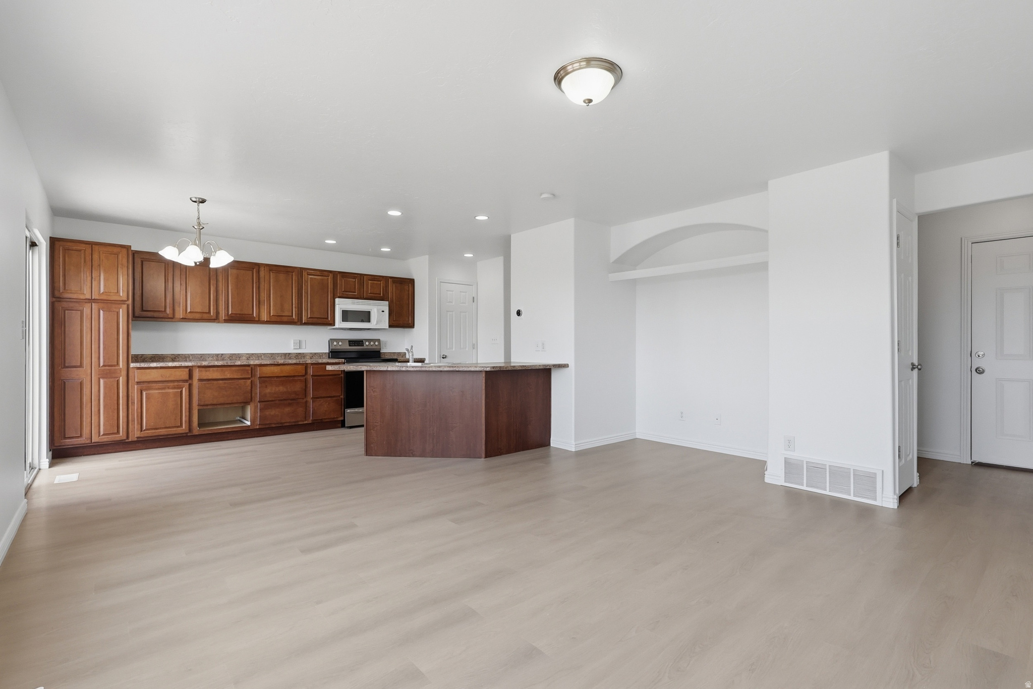 WHISPERING WILLOW - Residential