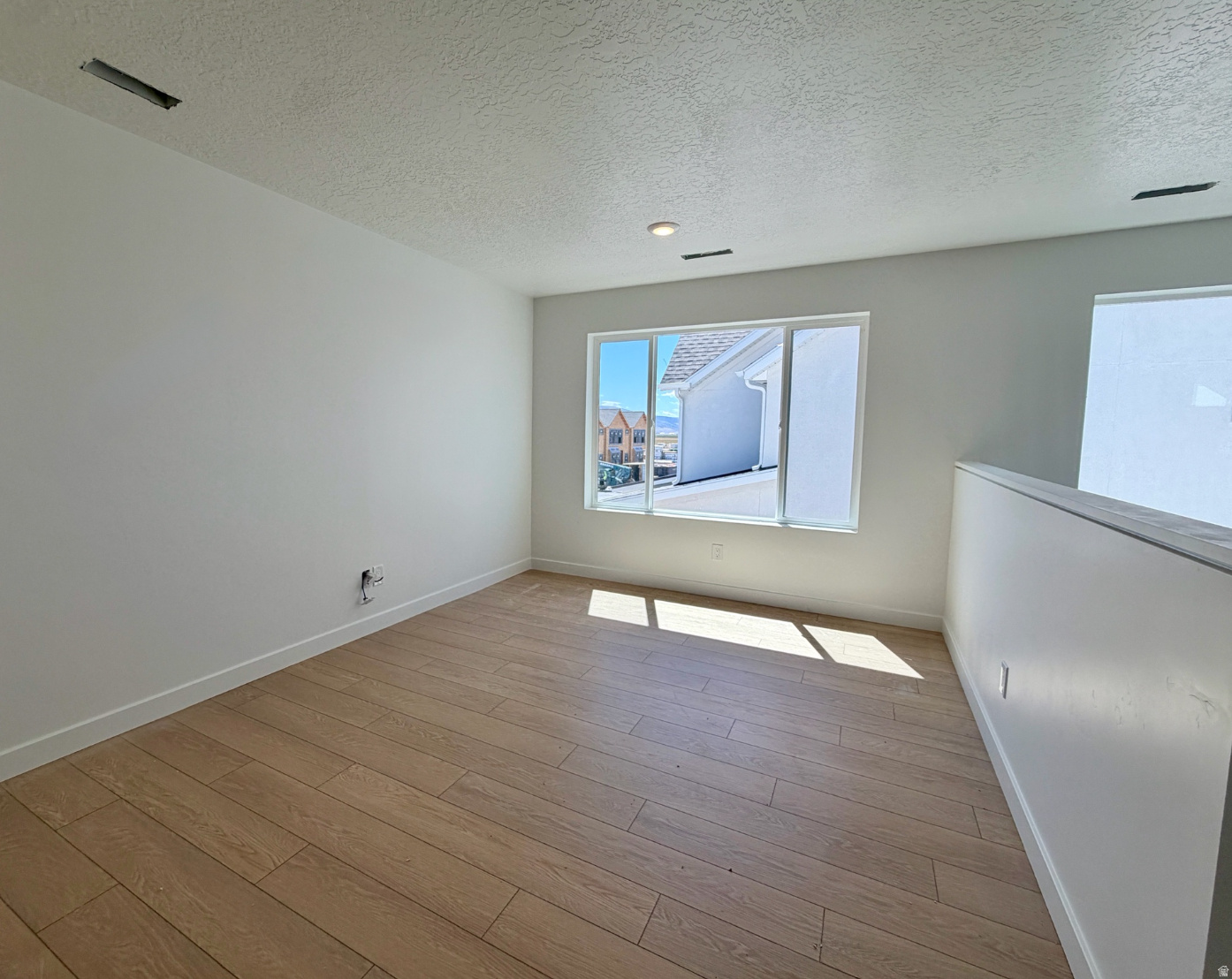 FIREFLY - Residential