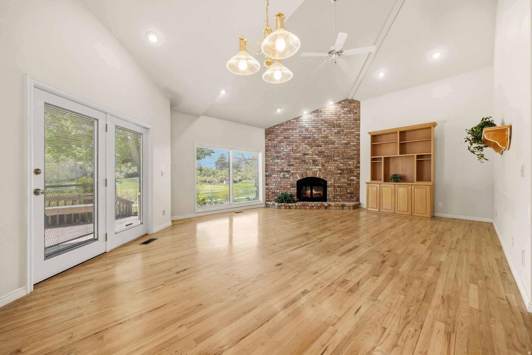 WILLOW CREEK - Residential