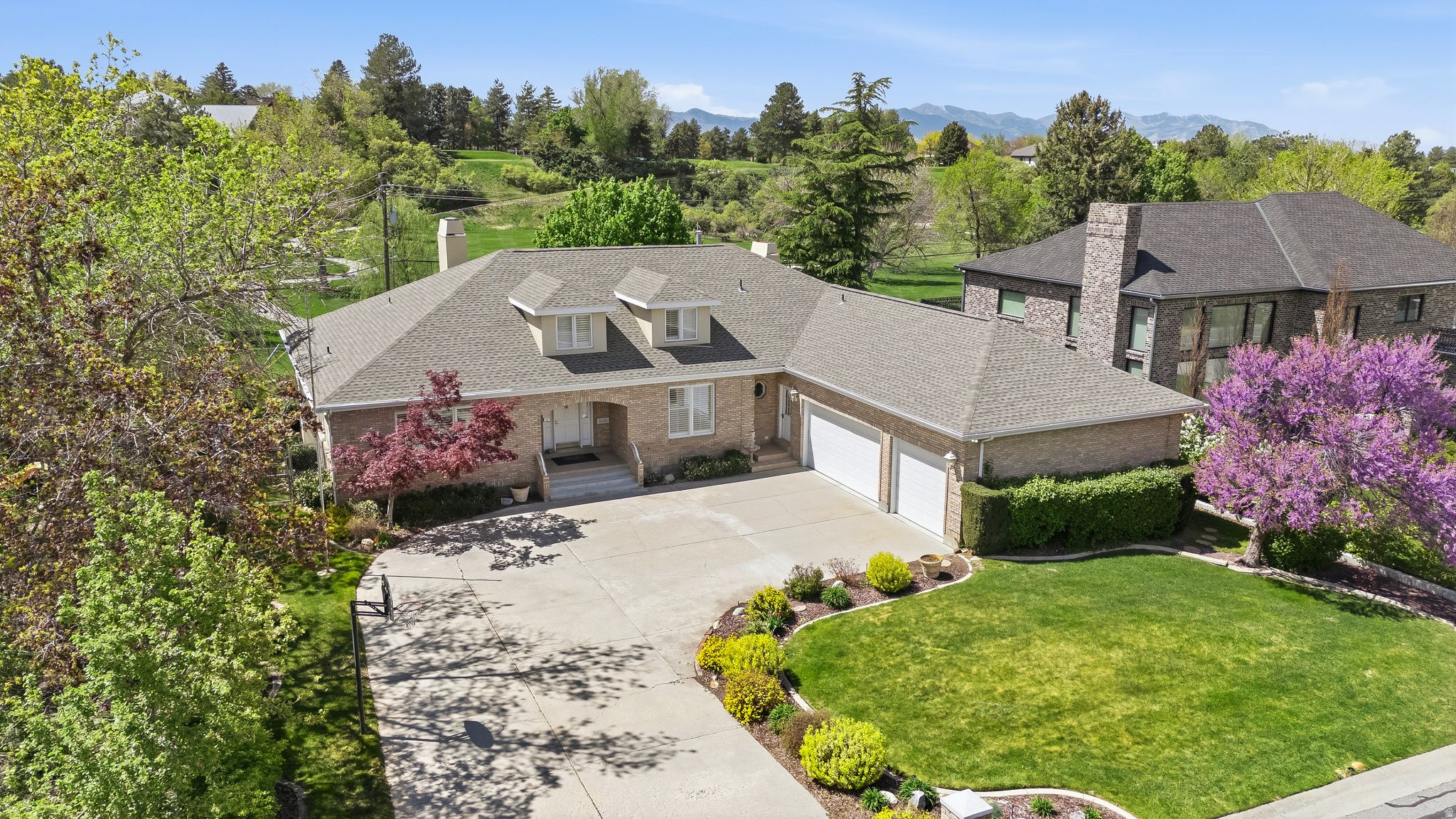 WILLOW CREEK - Residential