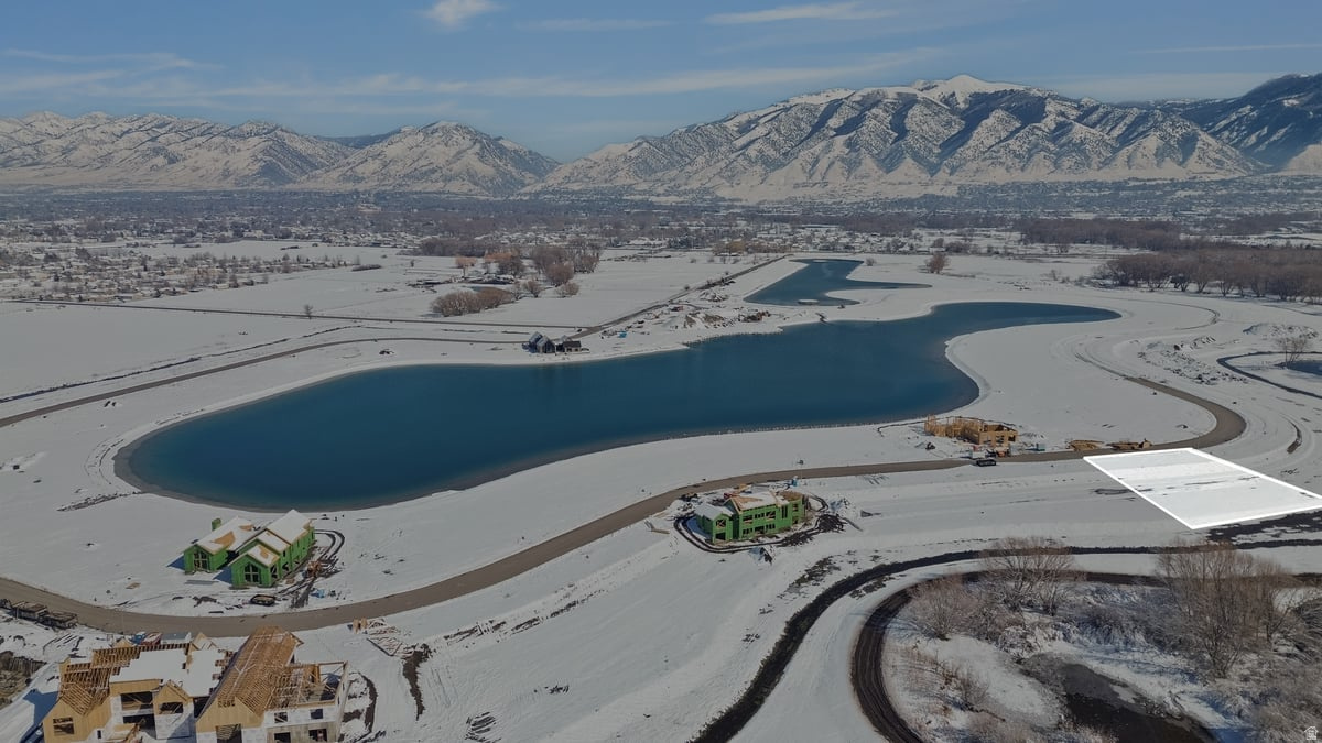 WILLOW LAKES - Land