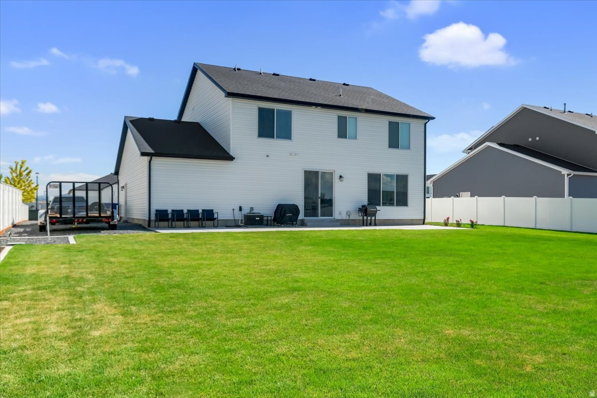ROLLING HILLS - Residential
