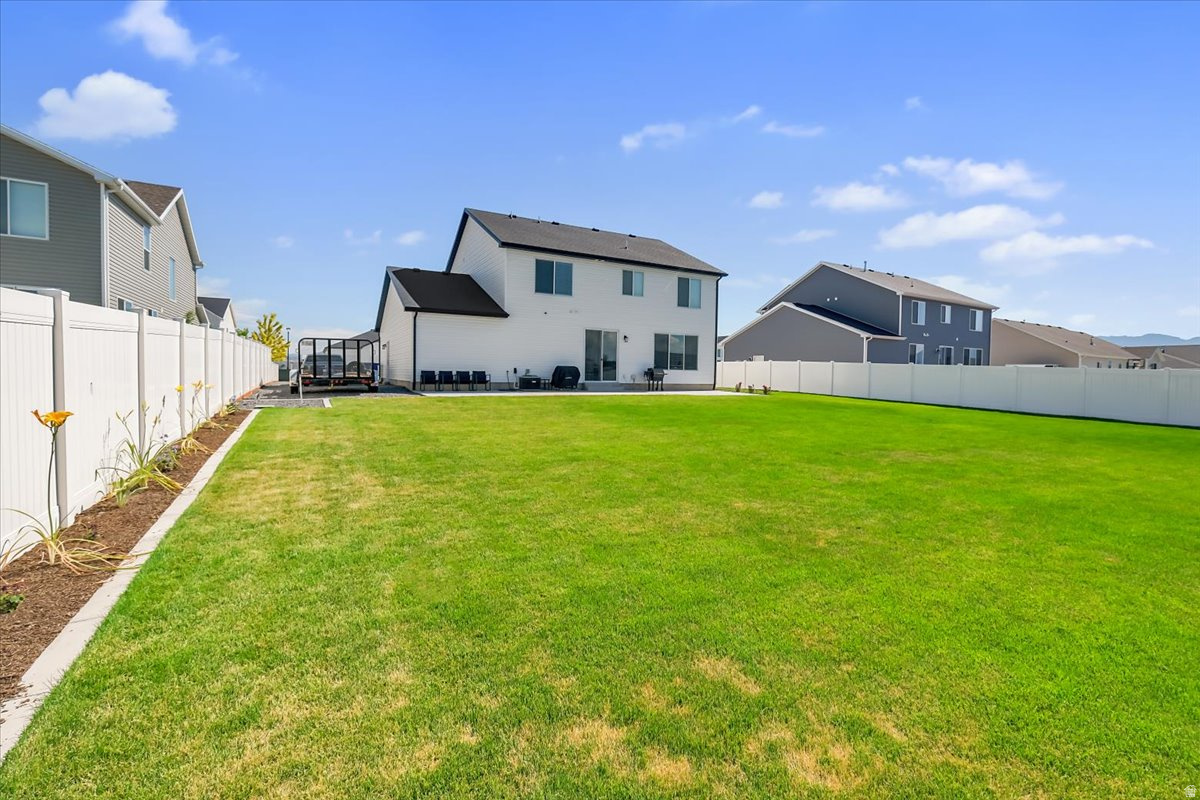 ROLLING HILLS - Residential