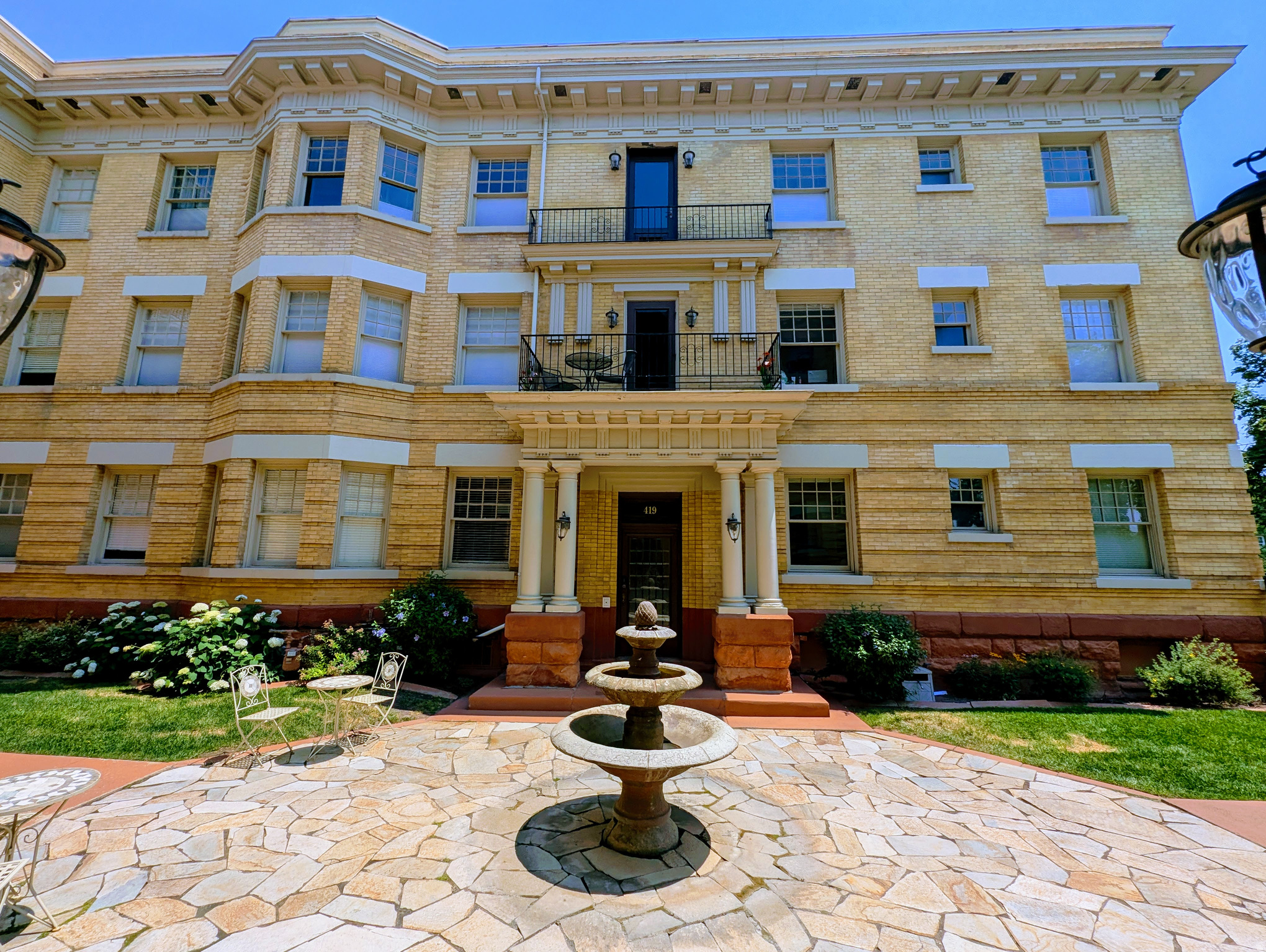 IVANHOE APARTMENTS CONDO - Residential