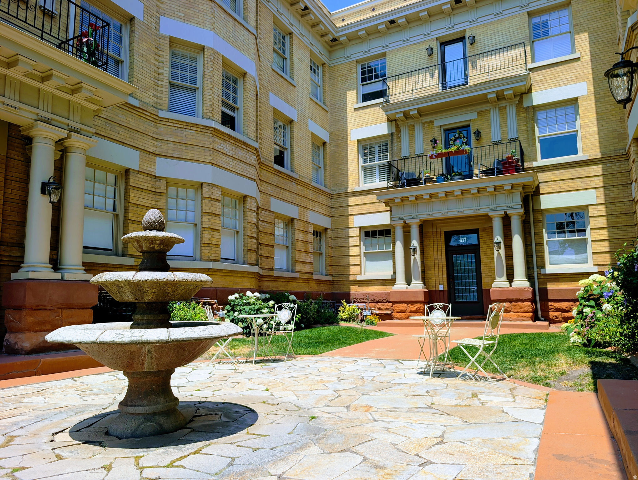 IVANHOE APARTMENTS CONDO - Residential