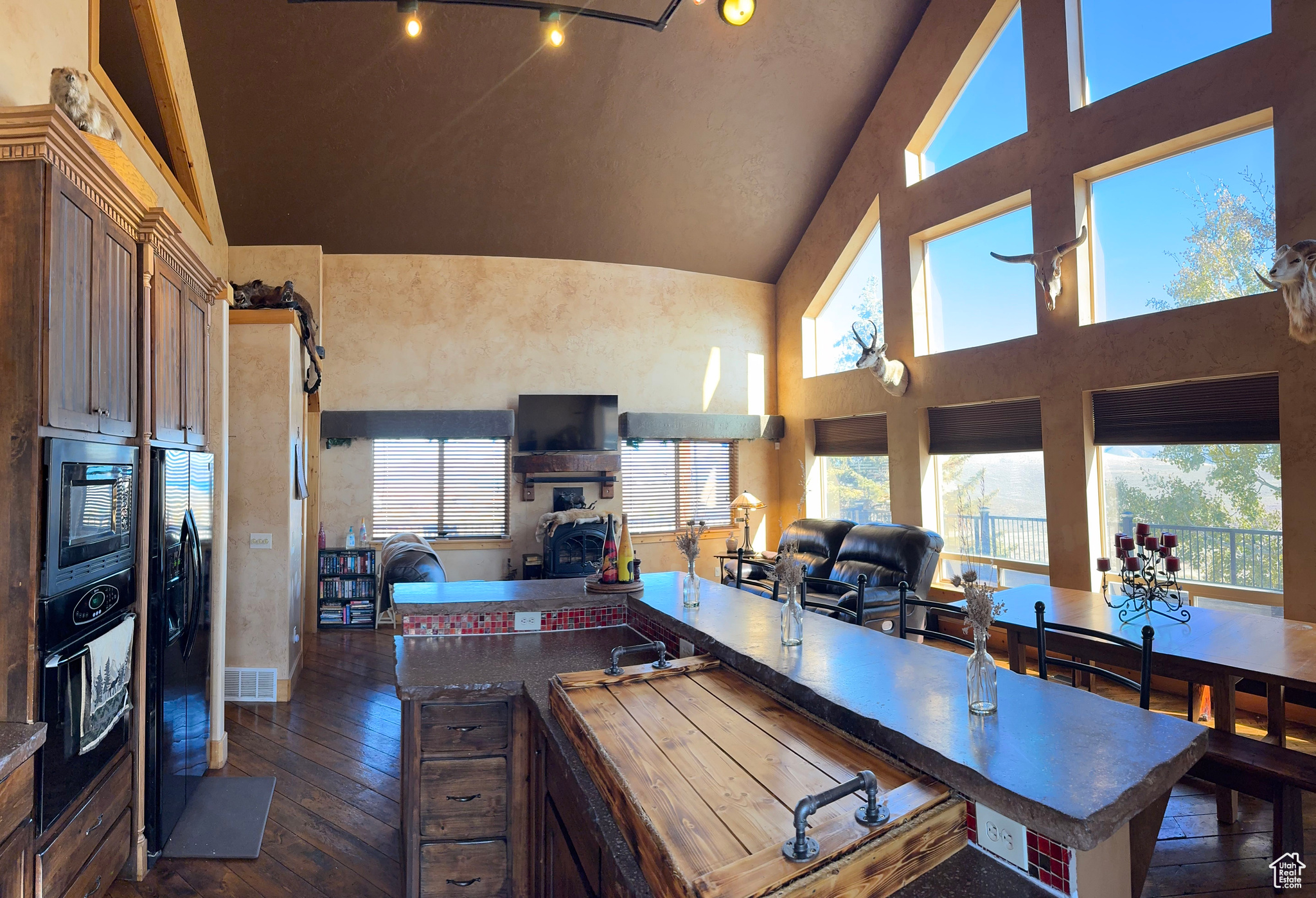 OMEGA SUB - Residential